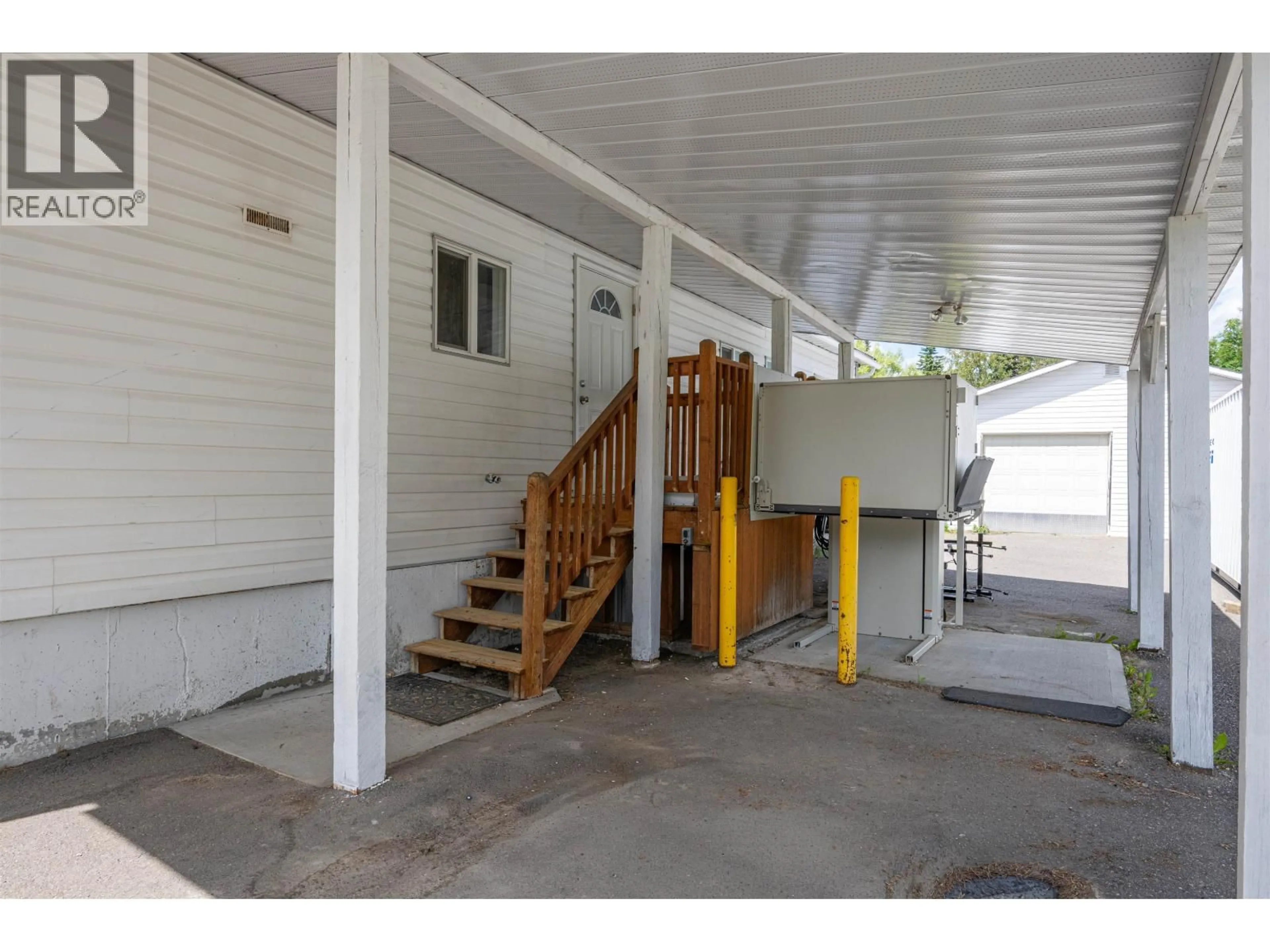 Indoor garage for 7167 KENNEDY CRESCENT, Prince George British Columbia V2K2P9