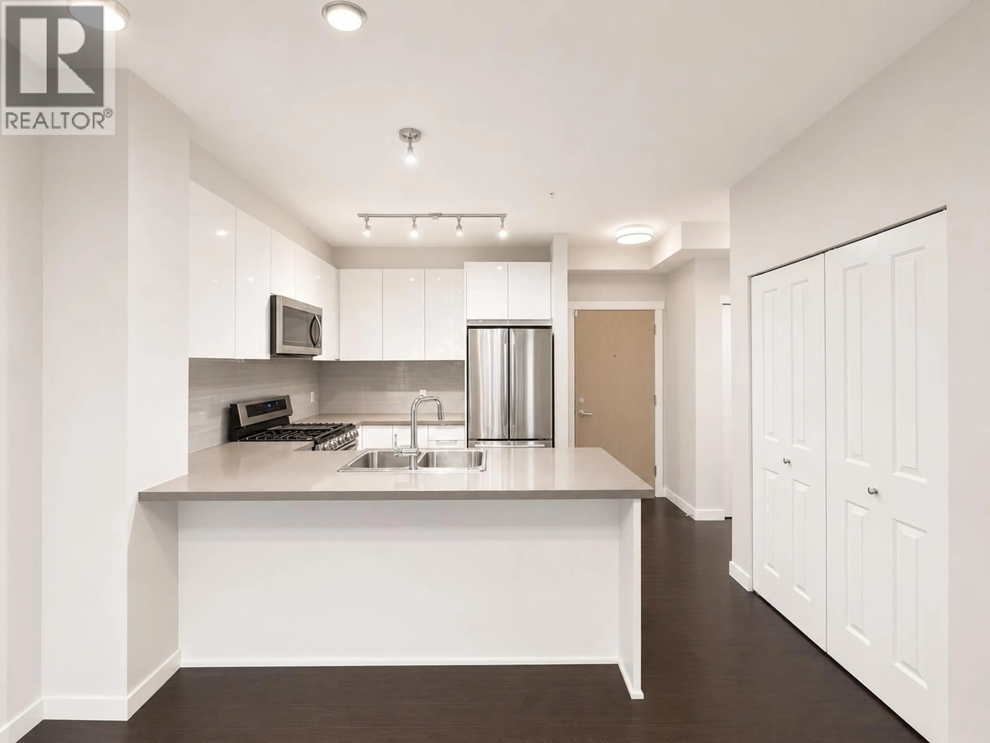 Standard kitchen, unknown for 108 - 607 COTTONWOOD AVENUE, Coquitlam British Columbia V3J0H1
