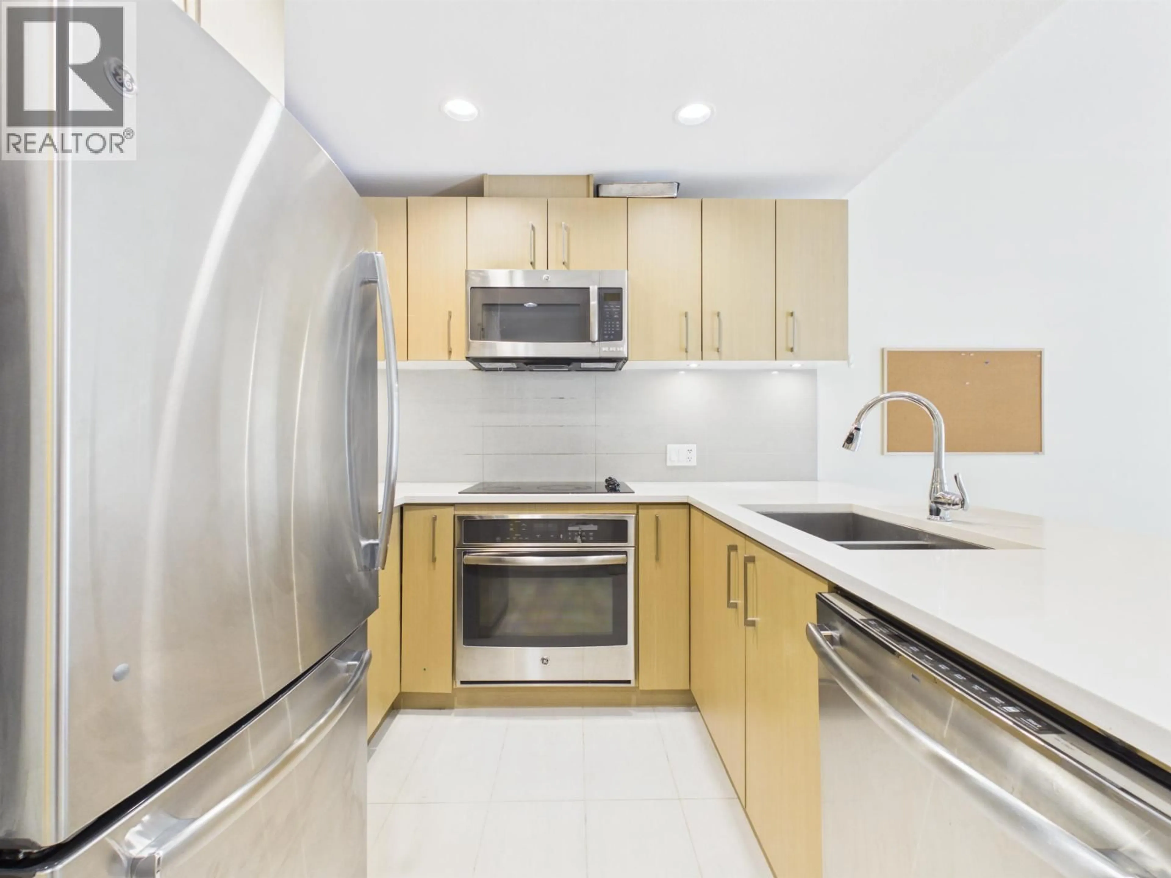 Standard kitchen, unknown for 605 - 5981 GRAY AVENUE, Vancouver British Columbia V6S0G1