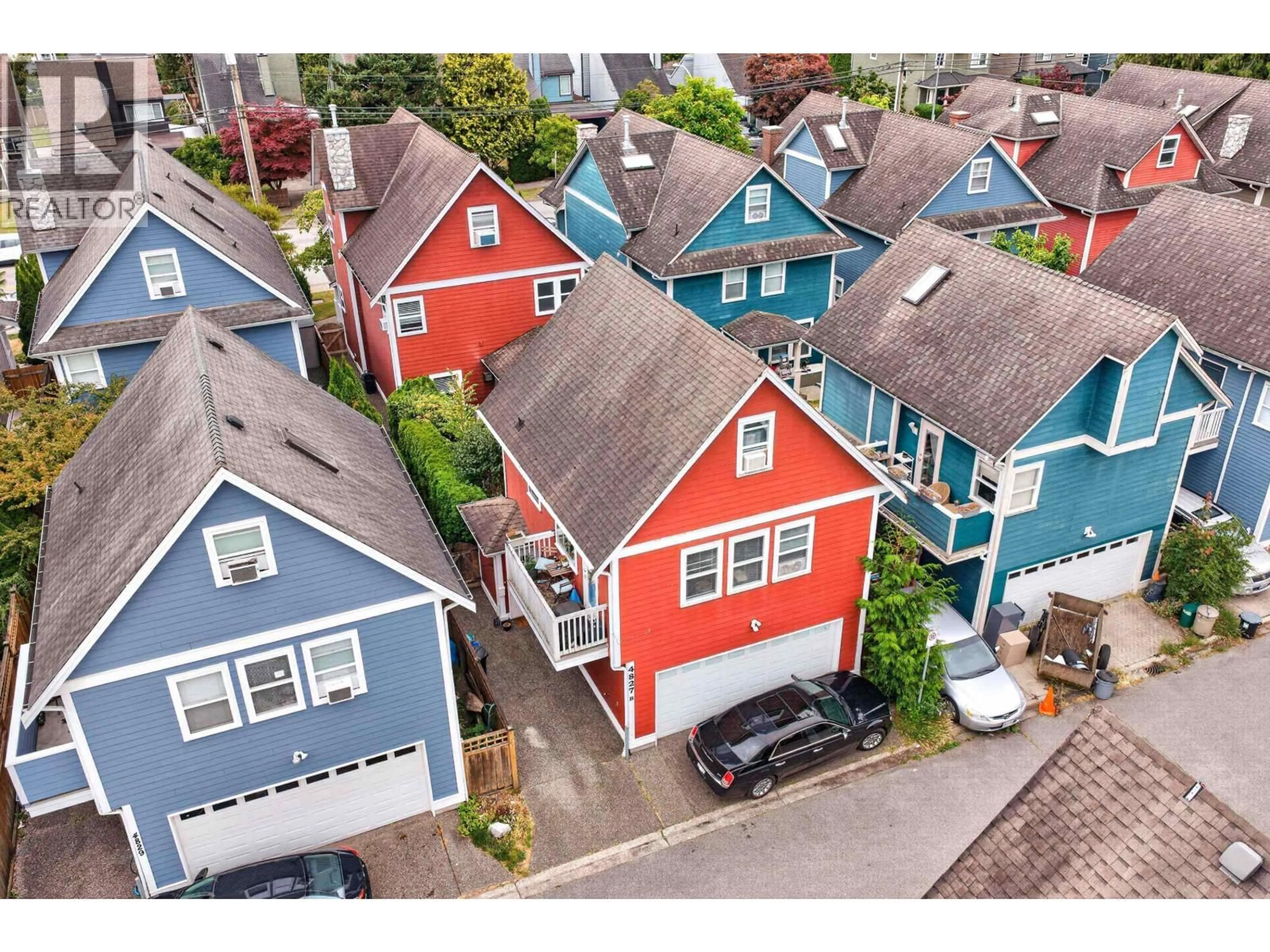 A pic from outside/outdoor area/front of a property/back of a property/a pic from drone, street for 4827 47A AVENUE, Delta British Columbia V4K1T2