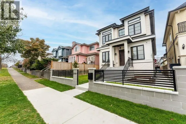 2719 46TH AVENUE, Vancouver 2