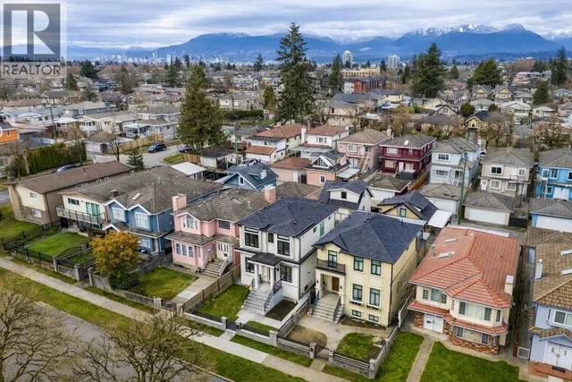 2719 46TH AVENUE, Vancouver 4