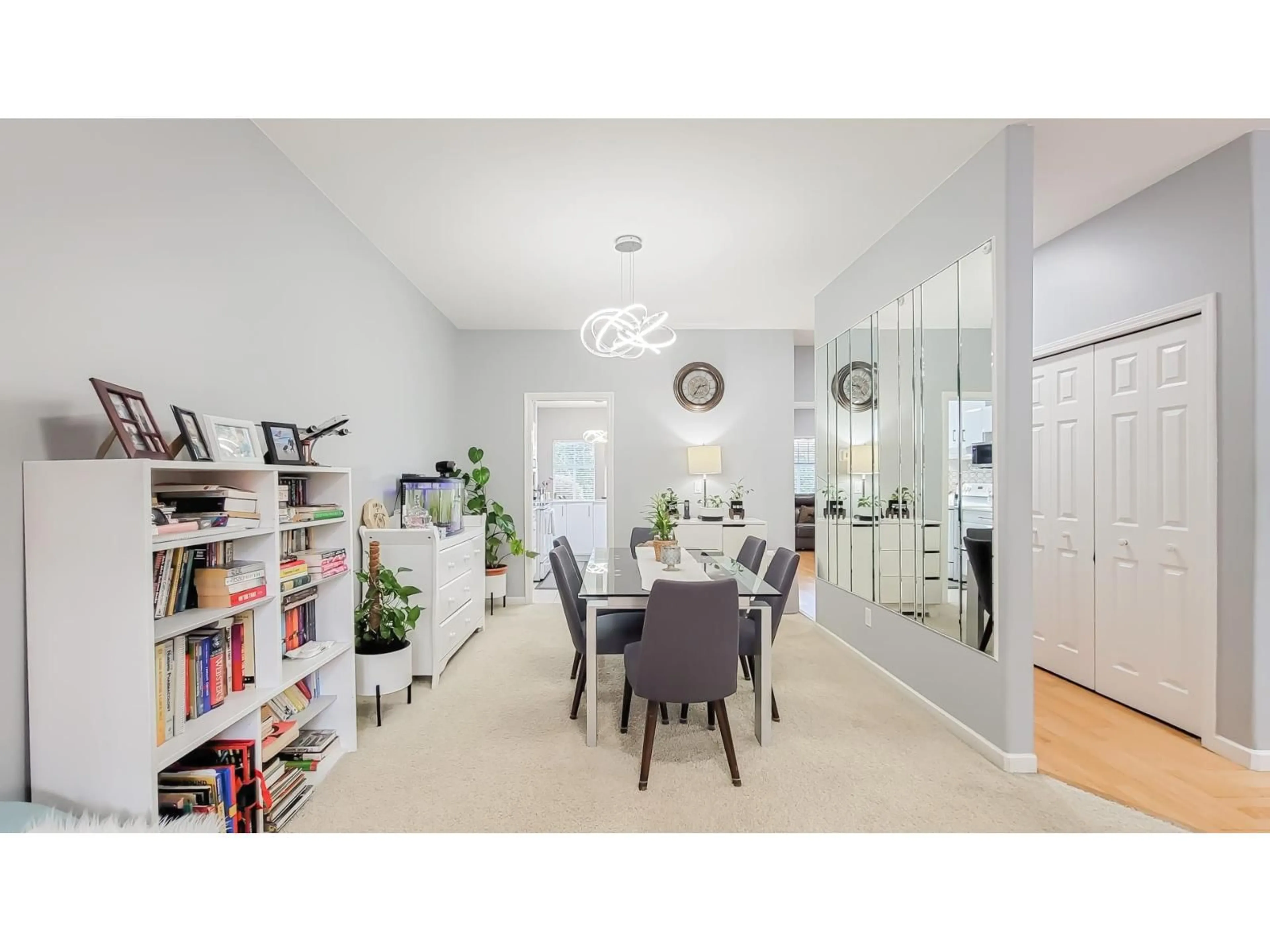 Unknown for 19 - 15677 24 AVENUE, Surrey British Columbia V4A2J6