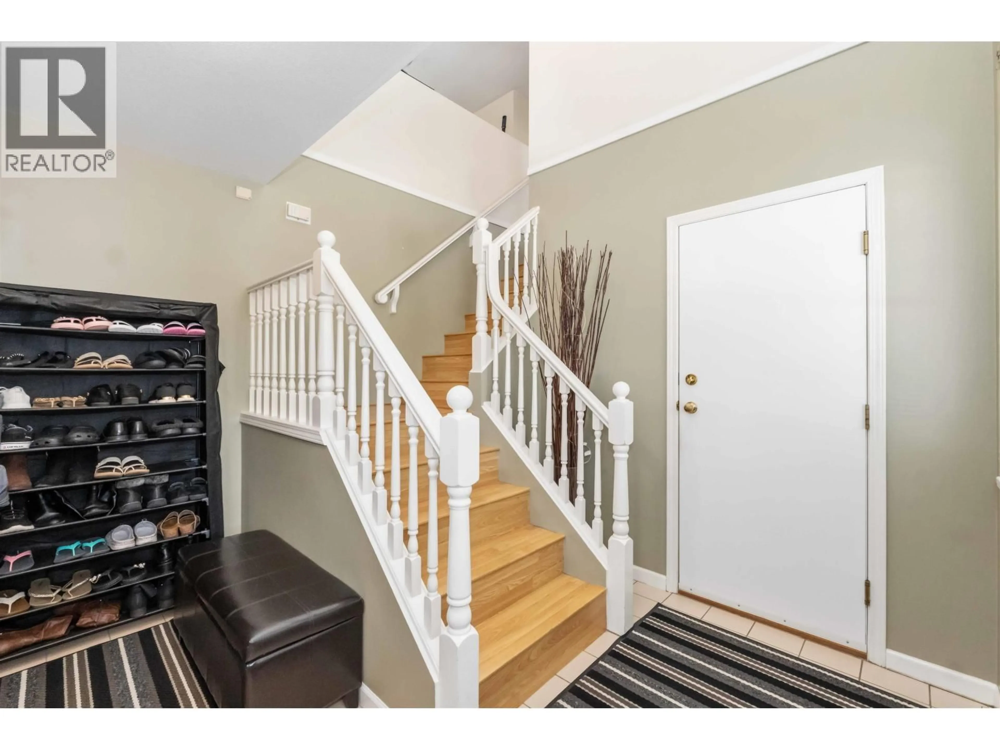 Indoor entryway for 26 - 22128 DEWDNEY TRUNK ROAD, Maple Ridge British Columbia V2X3H6