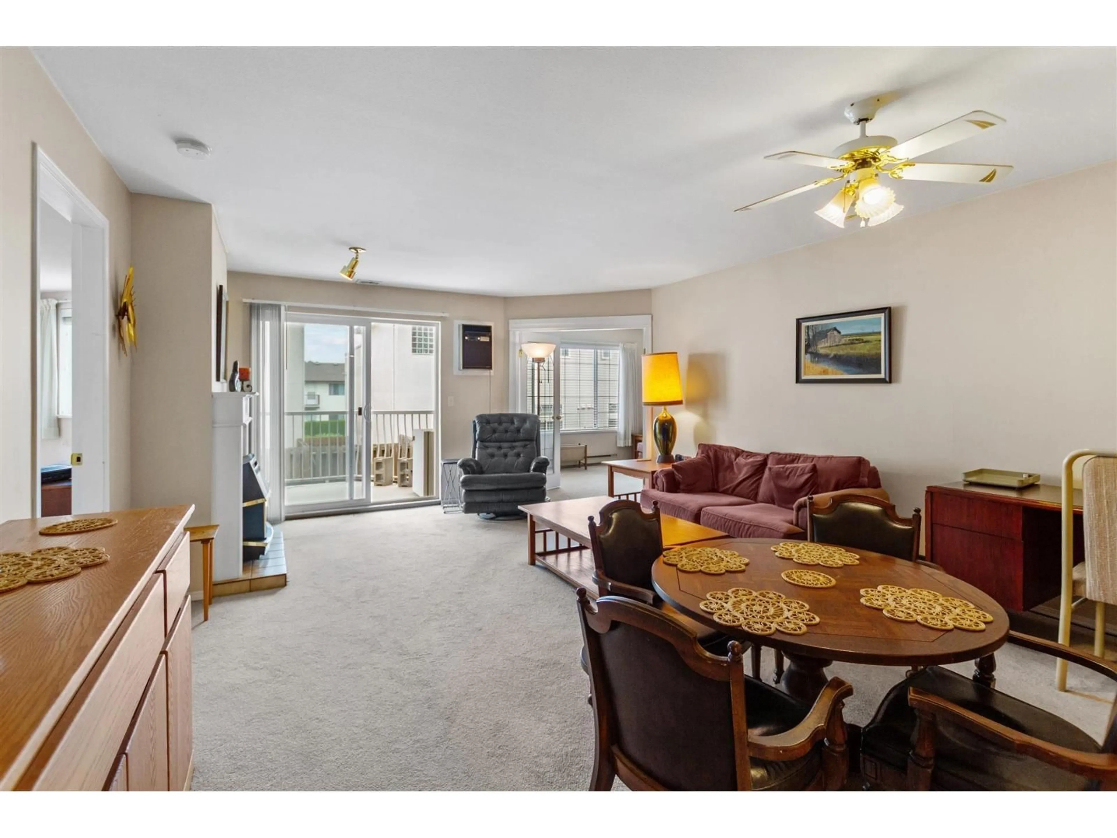 Living room with furniture, unknown for 103 - 45660 KNIGHT ROAD, Chilliwack British Columbia V2R2X4