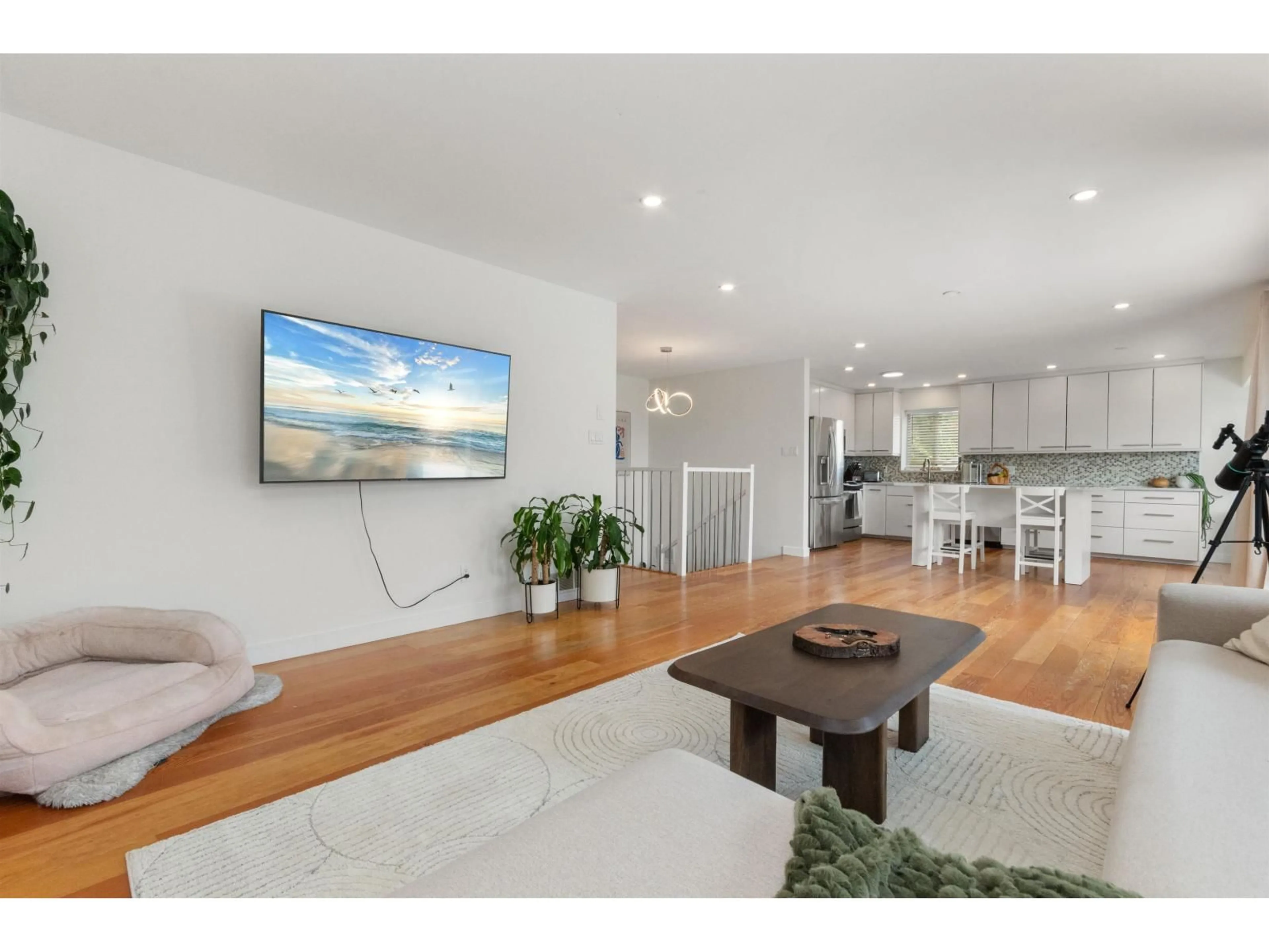 Unknown for 33483 BLUEBERRY DRIVE, Mission British Columbia V2V6J1