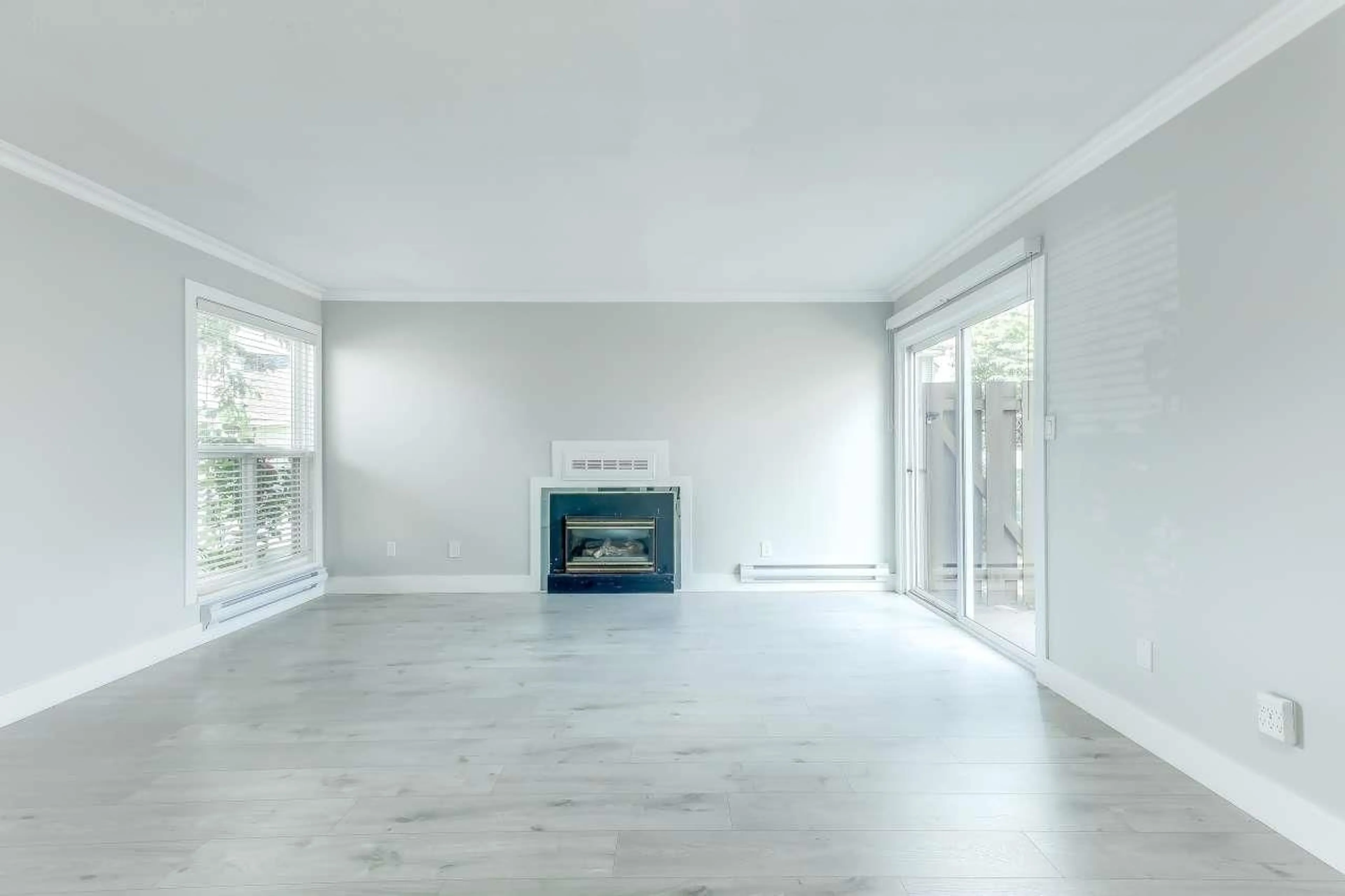 Unknown for 87 - 3030 TRETHEWEY STREET, Abbotsford British Columbia V2T4N2