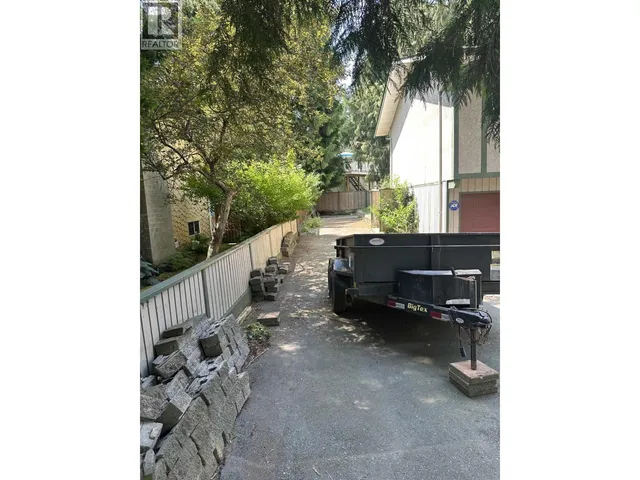 3821 CLEMATIS CRESCENT, Port Coquitlam 2