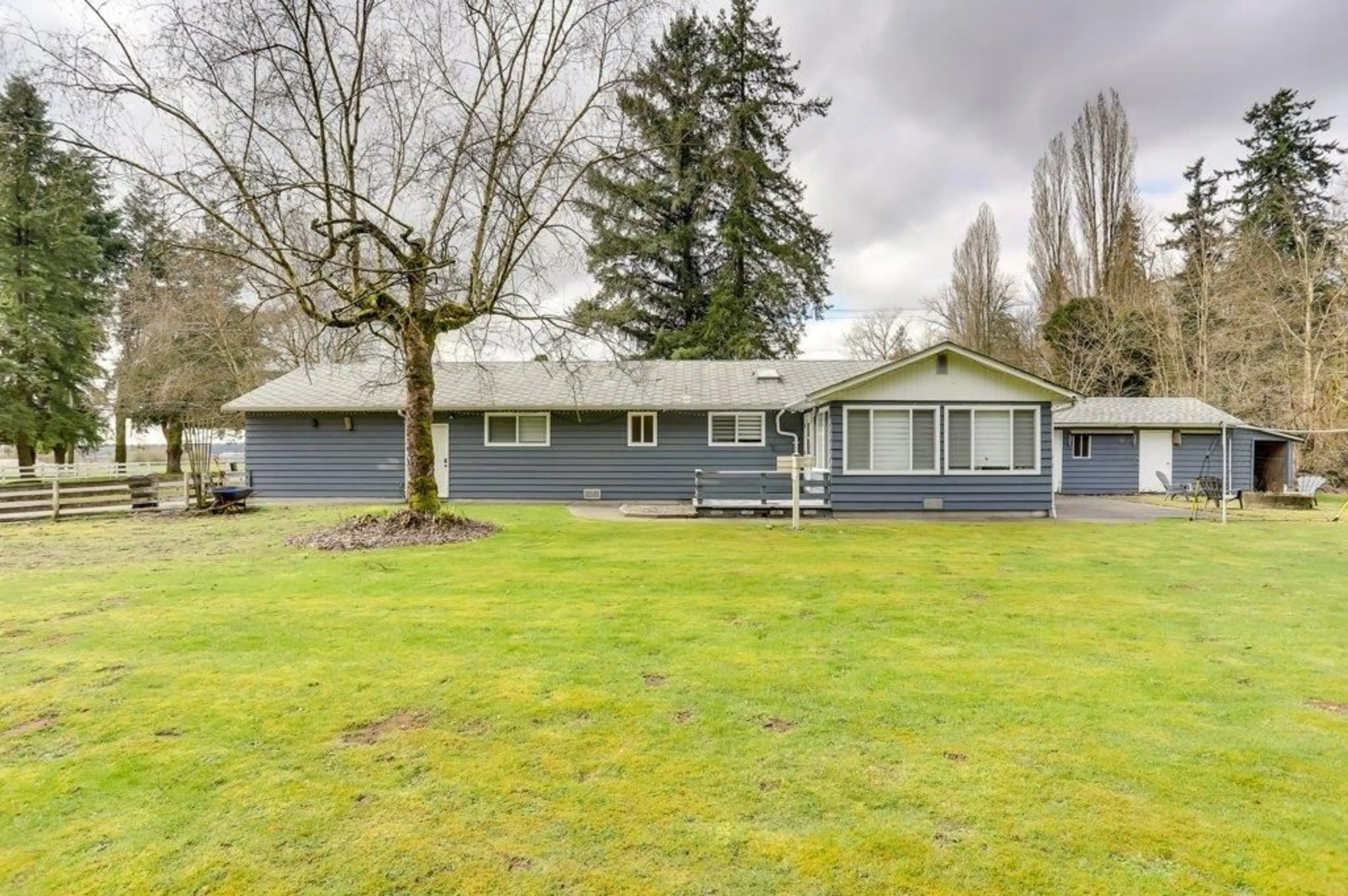 A pic from outside/outdoor area/front of a property/back of a property/a pic from drone, street for 8964 184 STREET, Surrey British Columbia V4N3T4