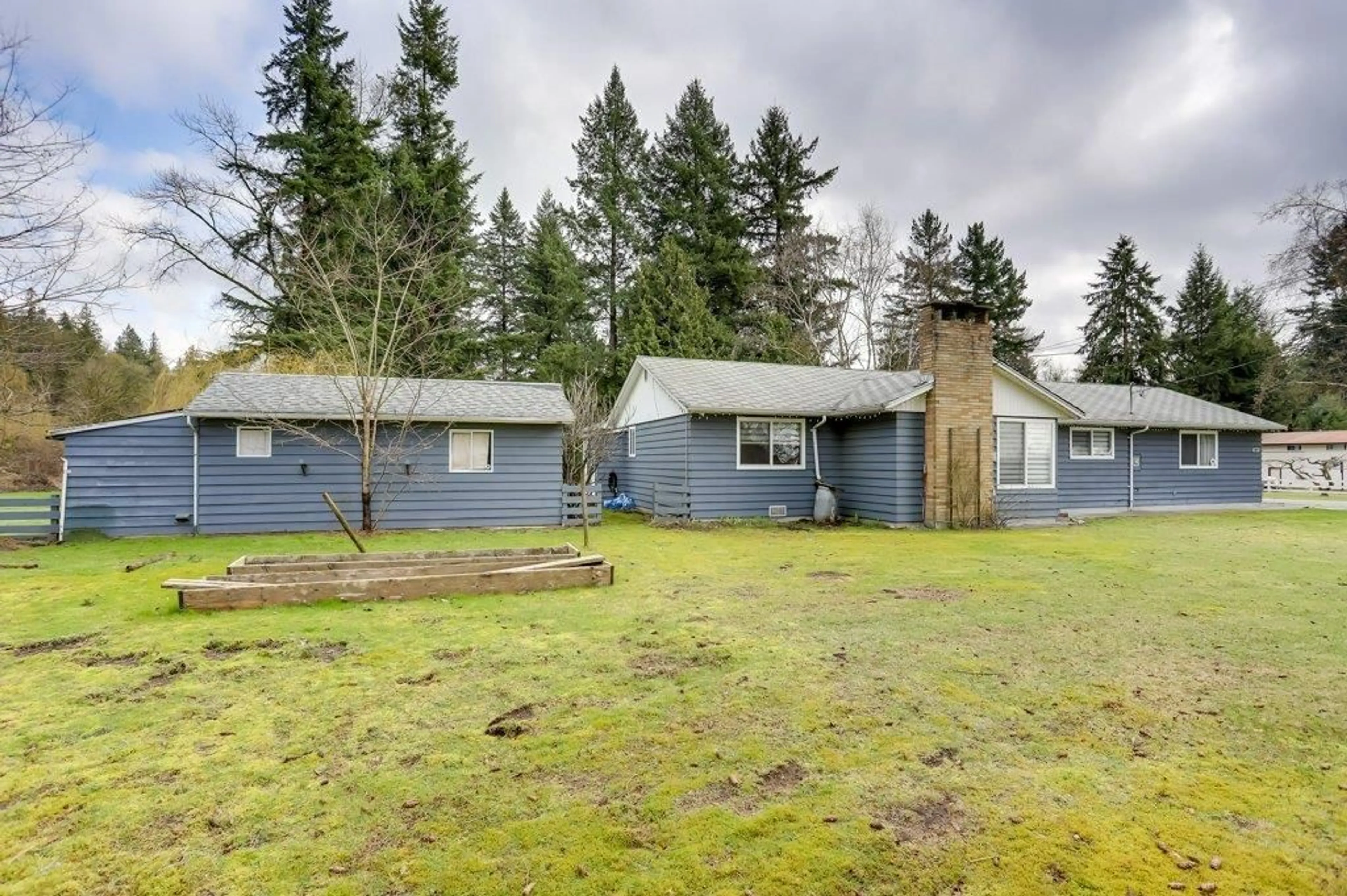 A pic from outside/outdoor area/front of a property/back of a property/a pic from drone, unknown for 8964 184 STREET, Surrey British Columbia V4N3T4