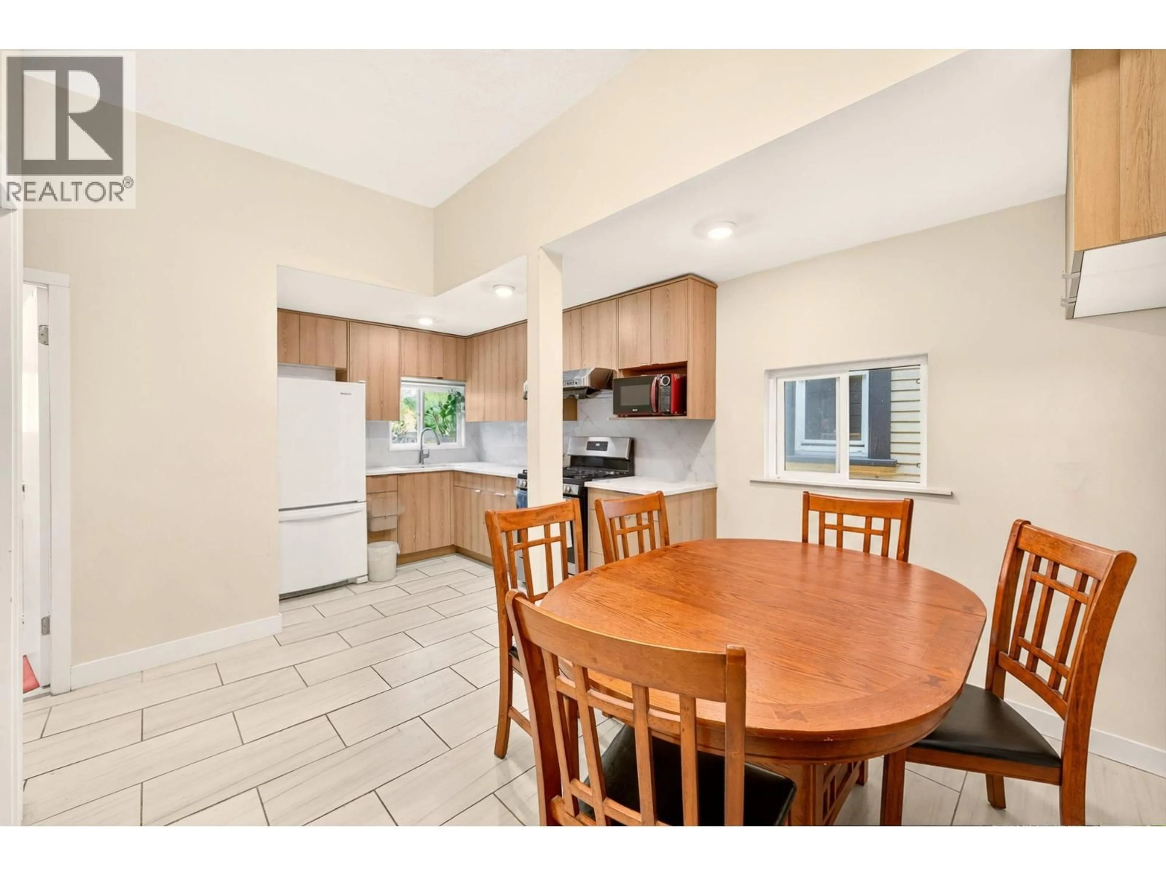 Unknown for 777 PENDER STREET, Vancouver British Columbia V6A1V8