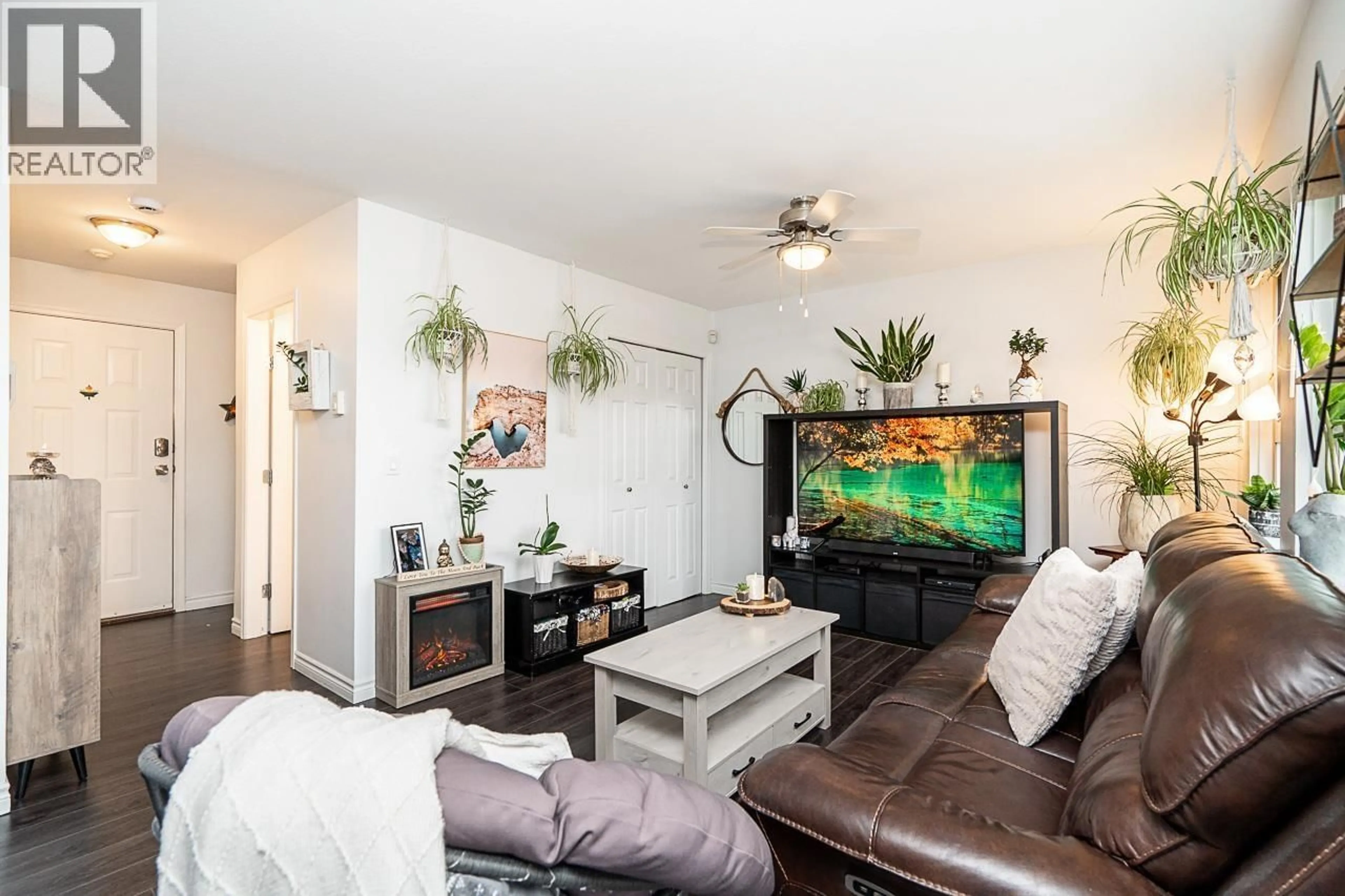 Living room with furniture, unknown for 209 - 22720 119 AVENUE, Maple Ridge British Columbia V2X2Z8
