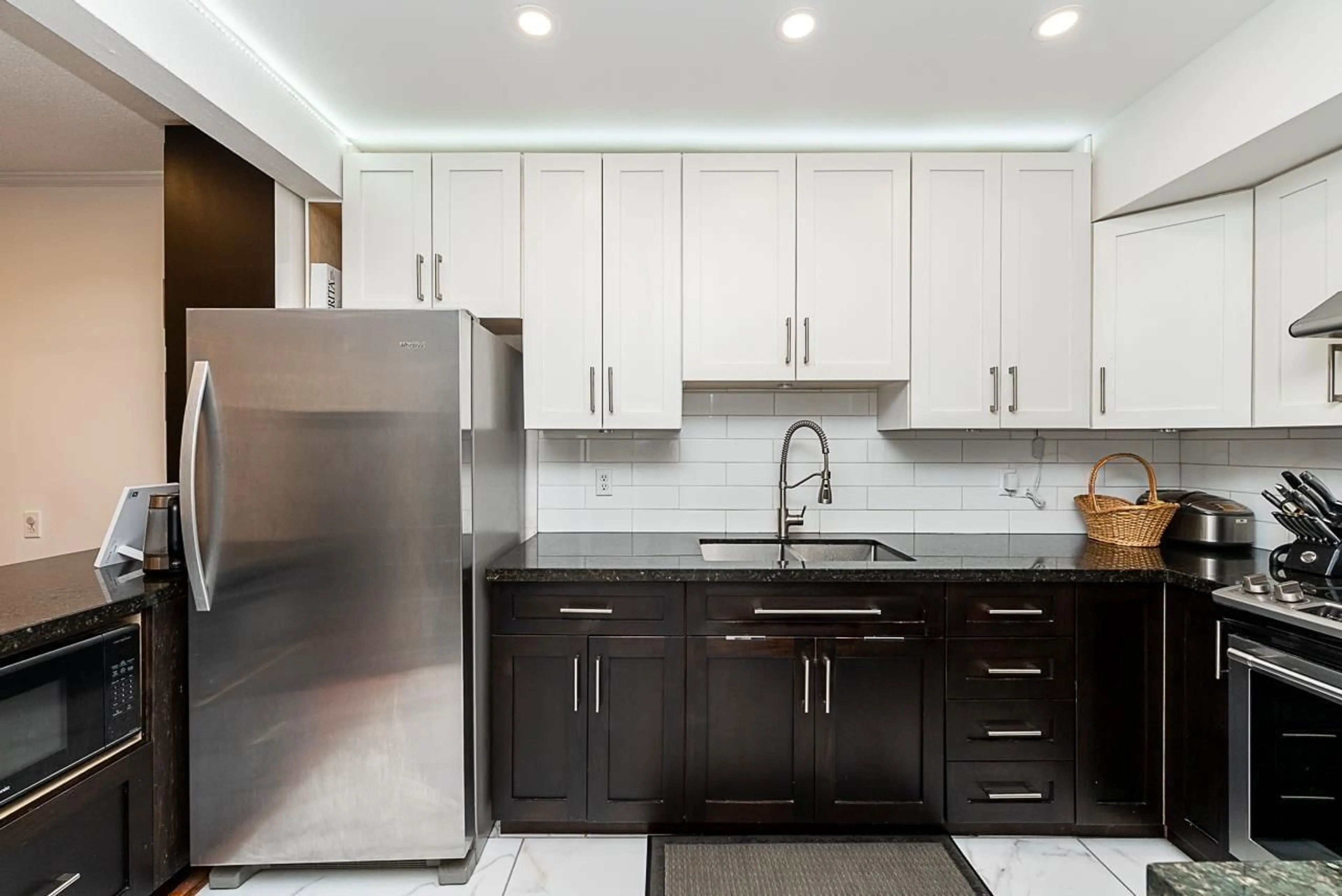 Unknown for 35 - 13795 102 AVENUE, Surrey British Columbia V3T1N9