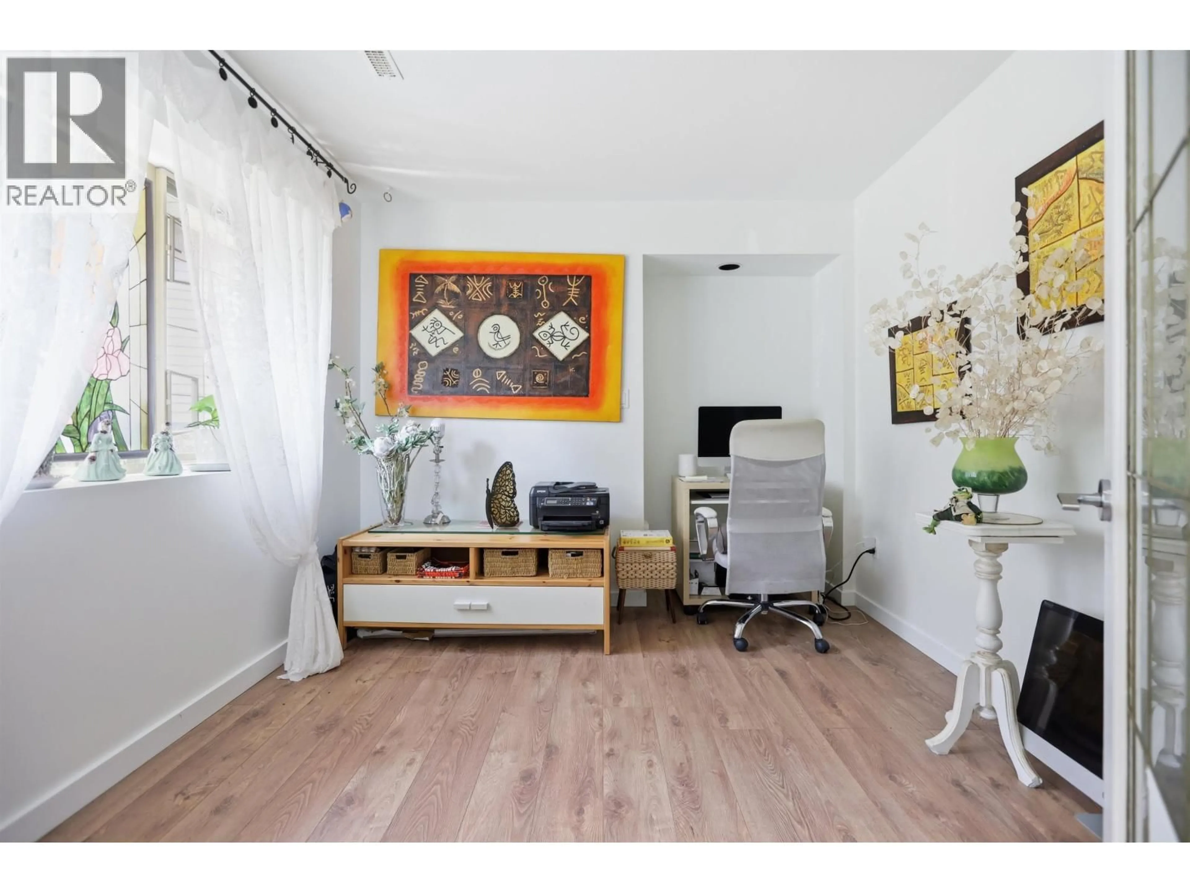 Indoor entryway for 23711 106 AVENUE, Maple Ridge British Columbia V2W1B4