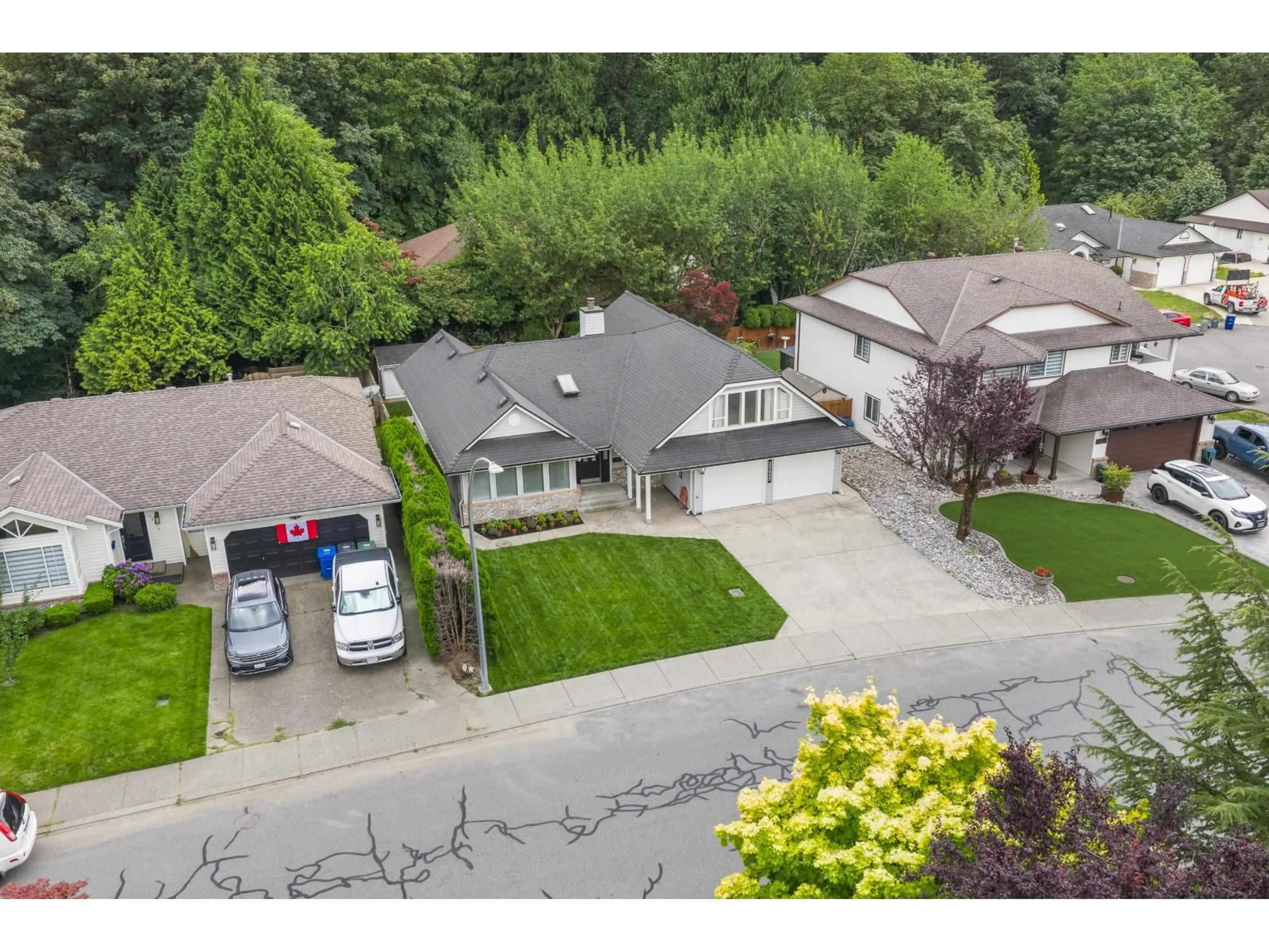 A pic from outside/outdoor area/front of a property/back of a property/a pic from drone, street for 35402 SANDY HILL ROAD, Abbotsford British Columbia V3G1J2