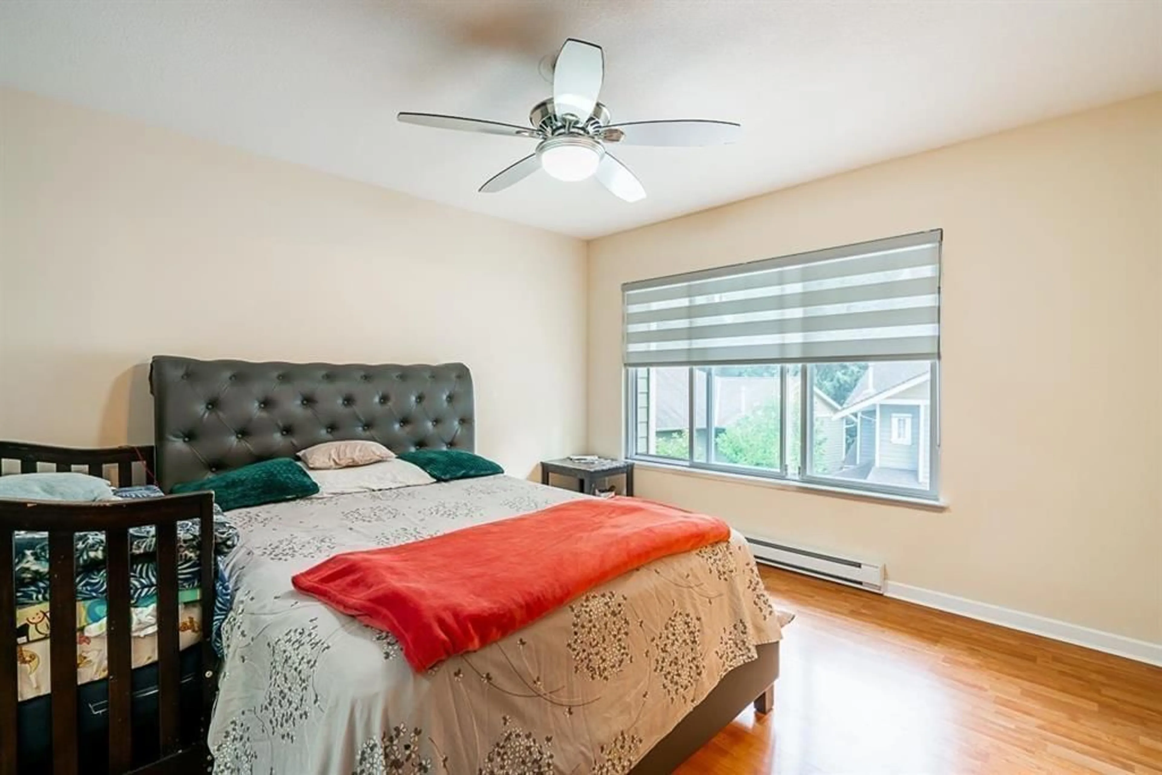 Bedroom with bed, unknown for 35 - 6110 138 STREET, Surrey British Columbia V3X3V6