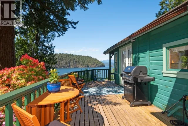 1587 MOUNT GARDNER ROAD, Bowen Island