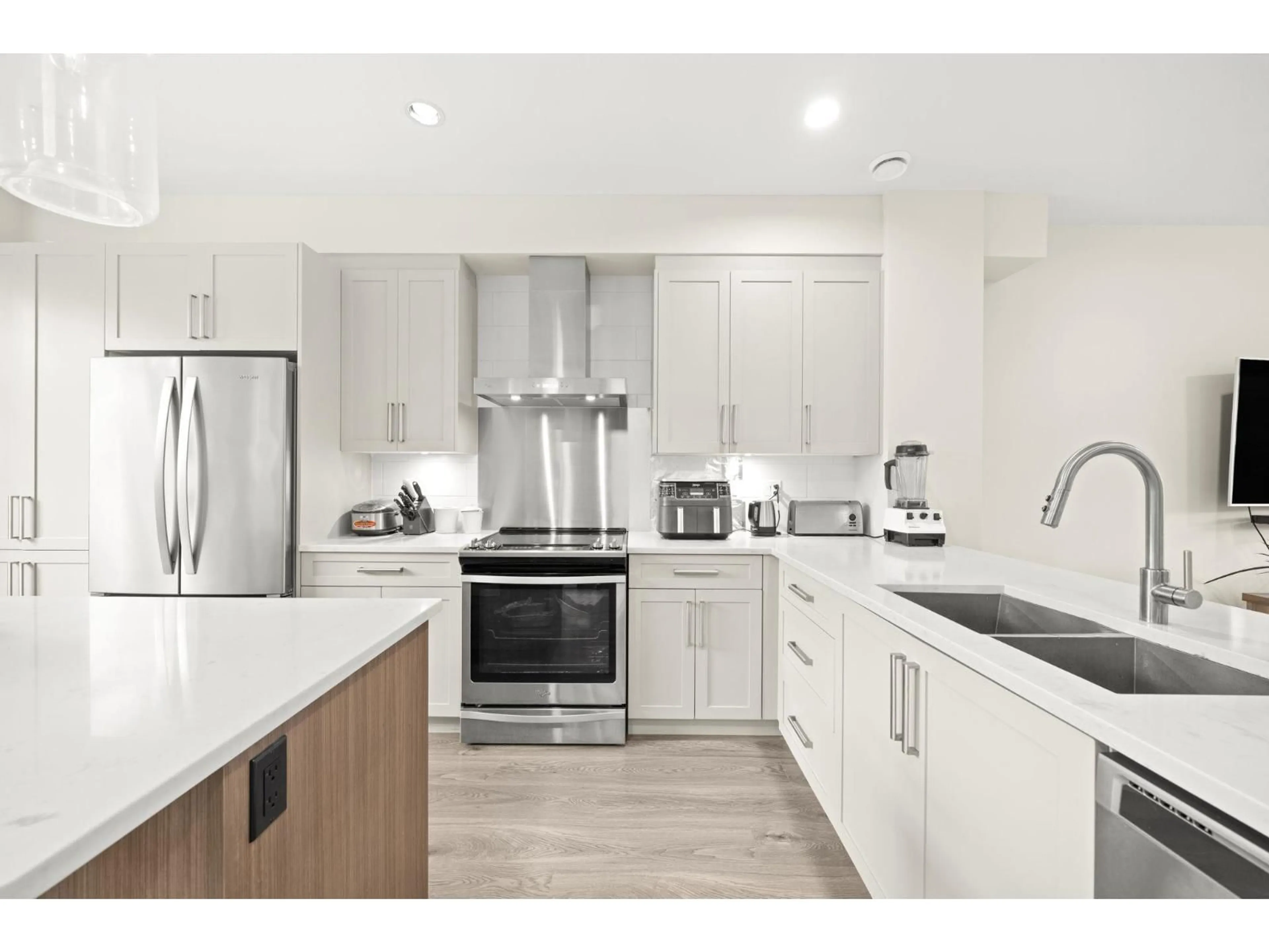 Open concept kitchen, unknown for 148 - 20498 82 AVENUE, Langley British Columbia V2Y0V1