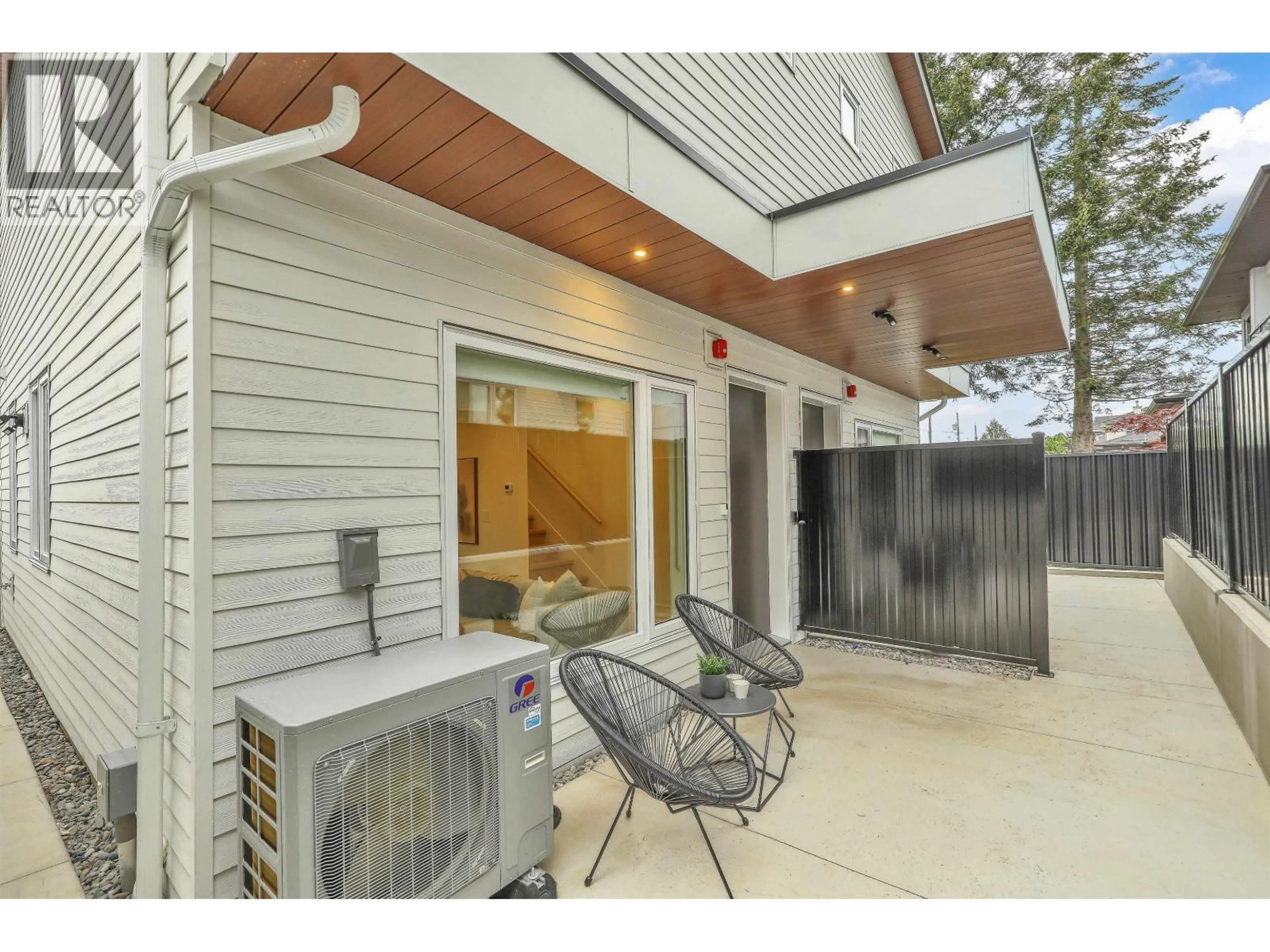 Patio, street for 1 - 3183 GRAVELEY STREET, Vancouver British Columbia V5K3K7