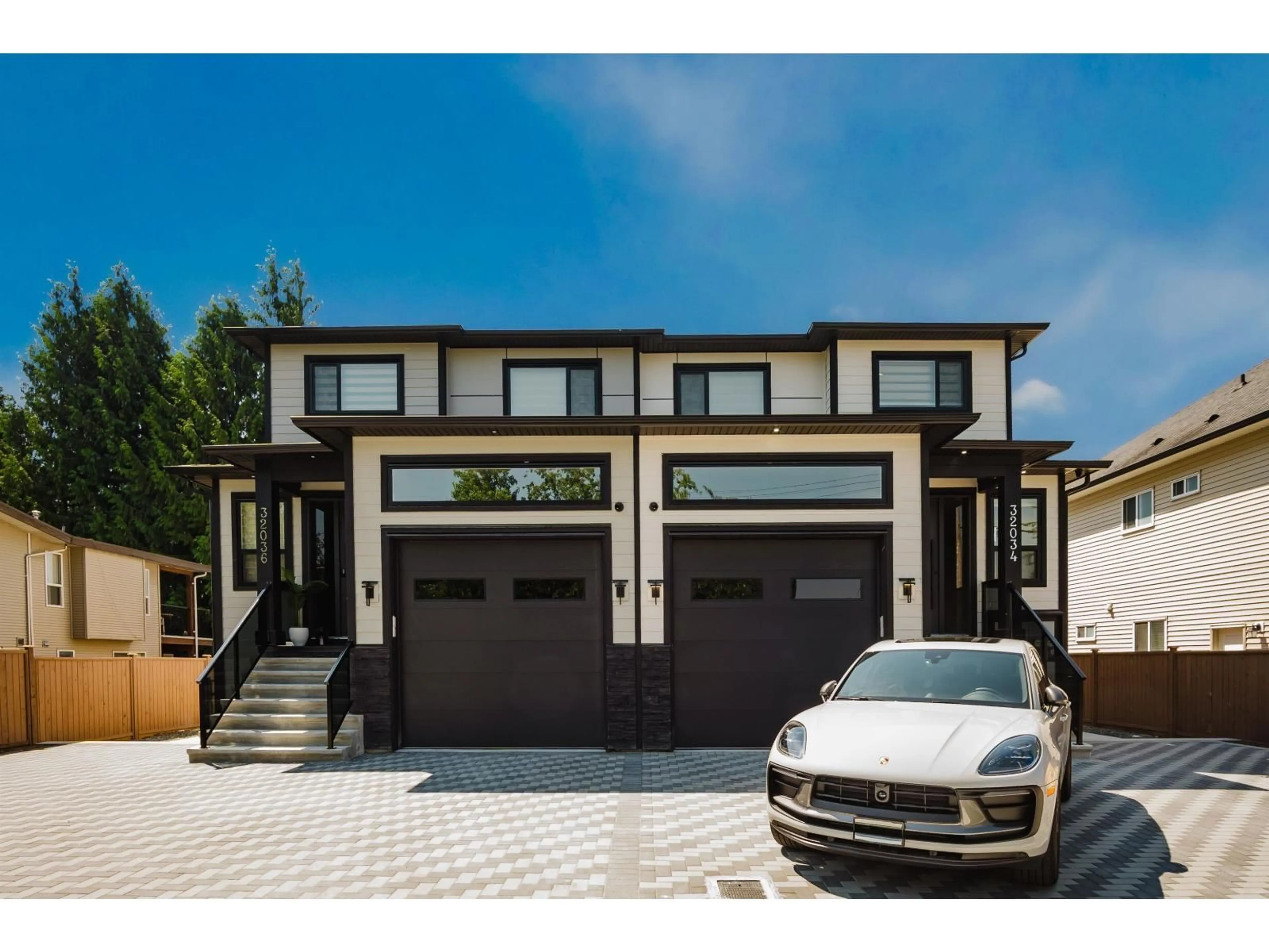 Indoor garage for 32034 HILLCREST AVENUE, Mission British Columbia V2V1L2