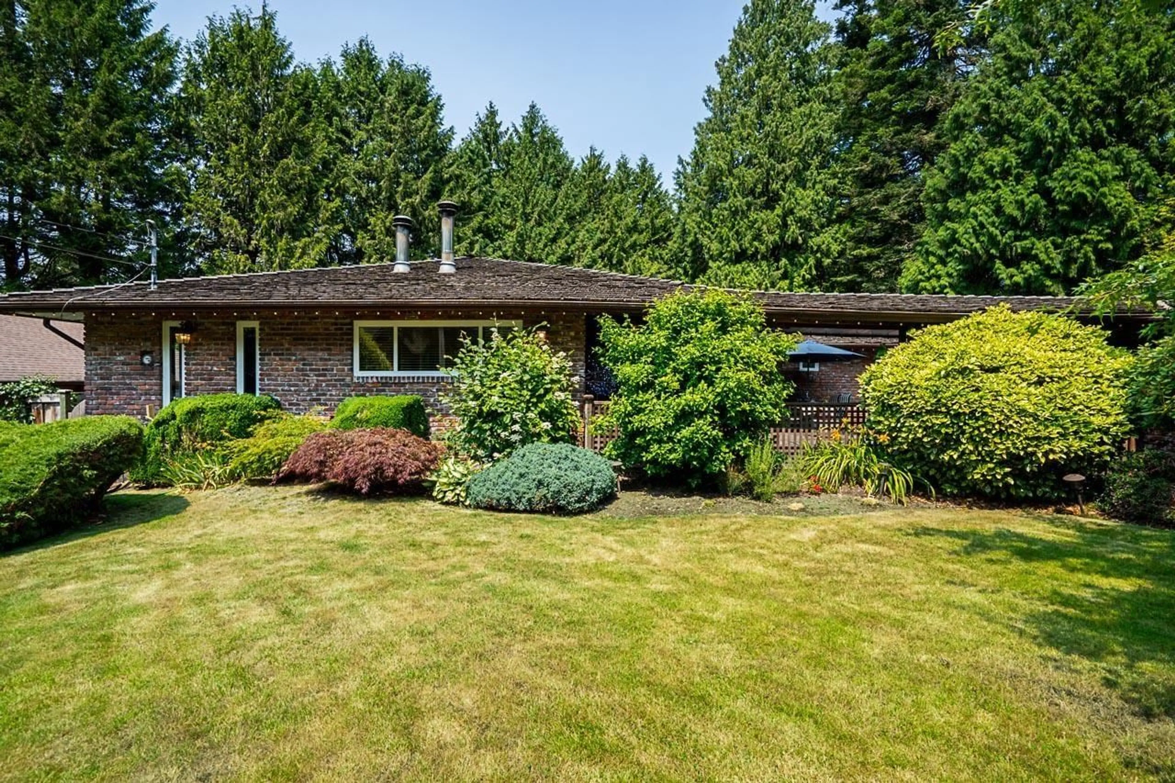 Home with vinyl exterior material, unknown for 13937 35A AVENUE, Surrey British Columbia V4P1L2