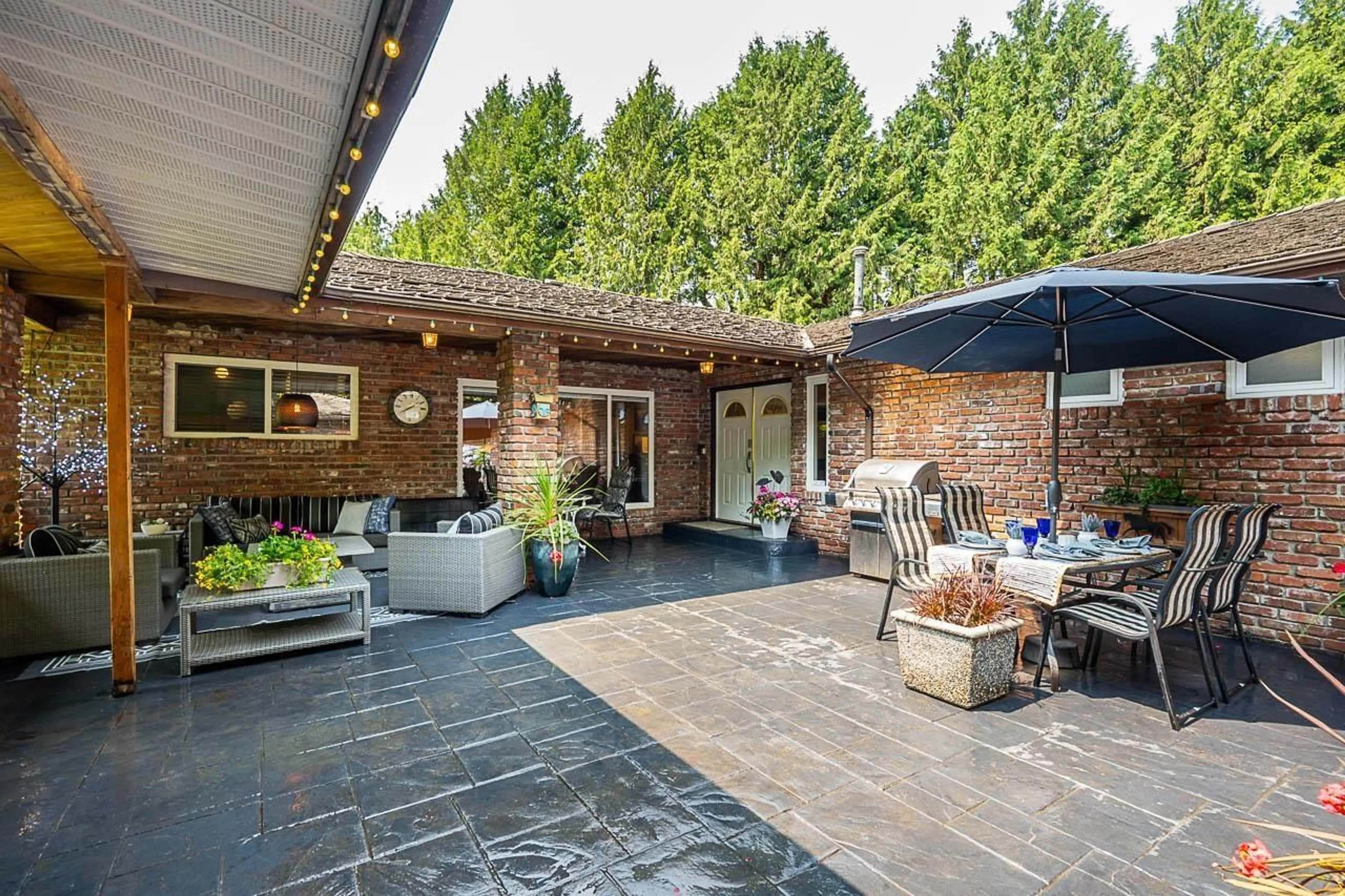 Patio, street for 13937 35A AVENUE, Surrey British Columbia V4P1L2