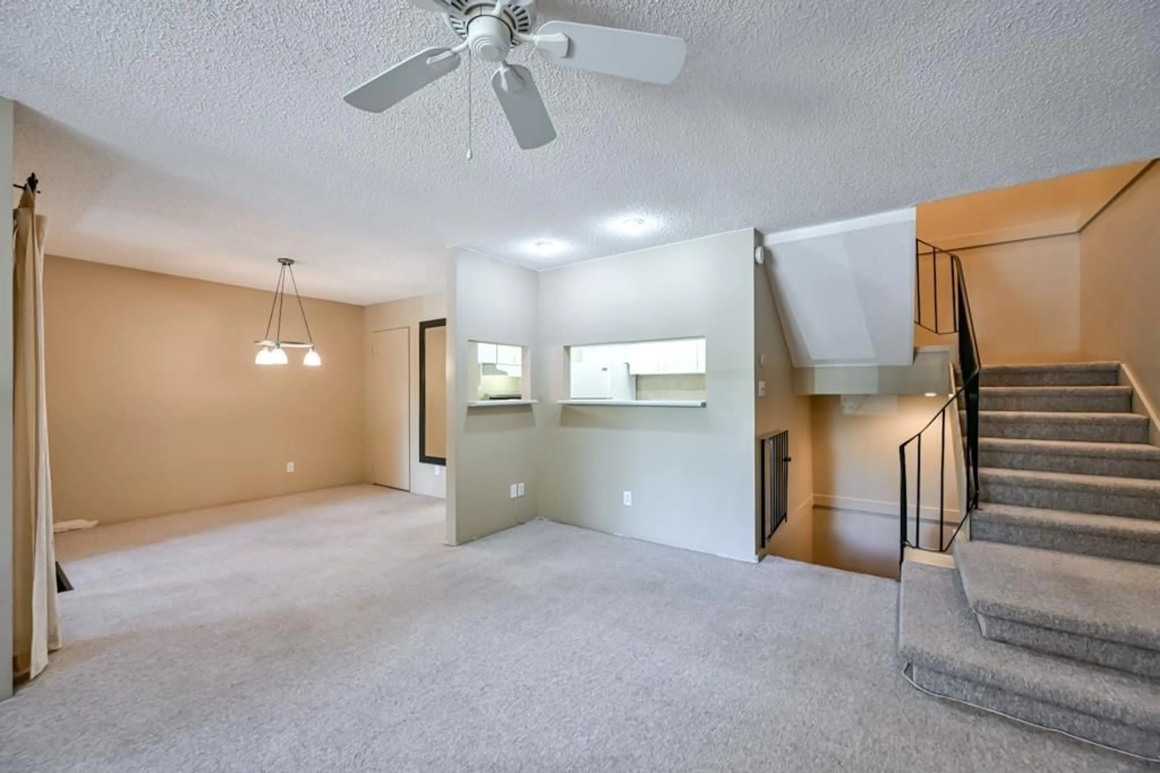 A pic of a room for 10509 HOLLY PARK LANE LANE, Surrey British Columbia V3R6X8