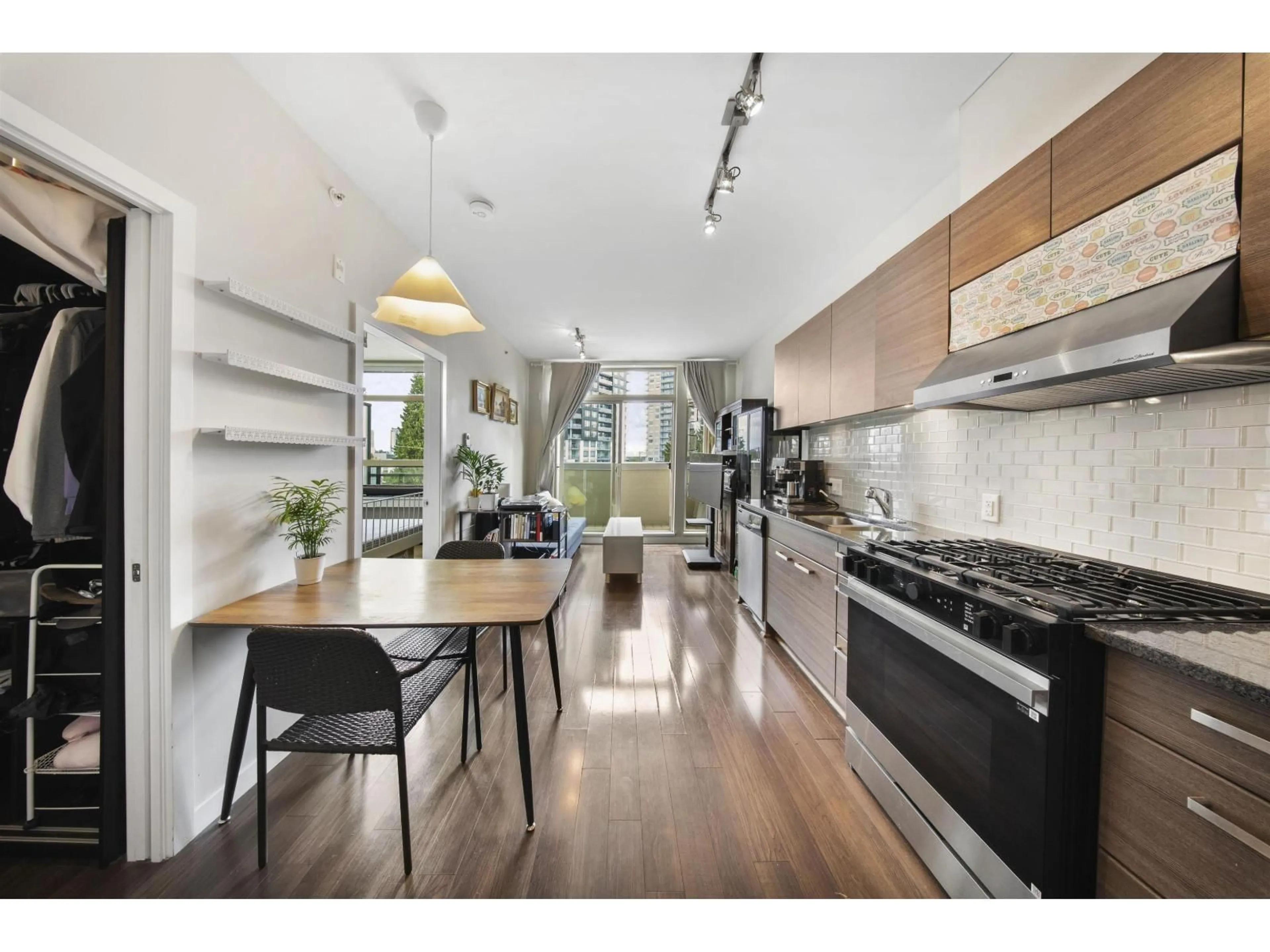Open concept kitchen, unknown for 412 - 13228 OLD YALE ROAD, Surrey British Columbia V3T0K3