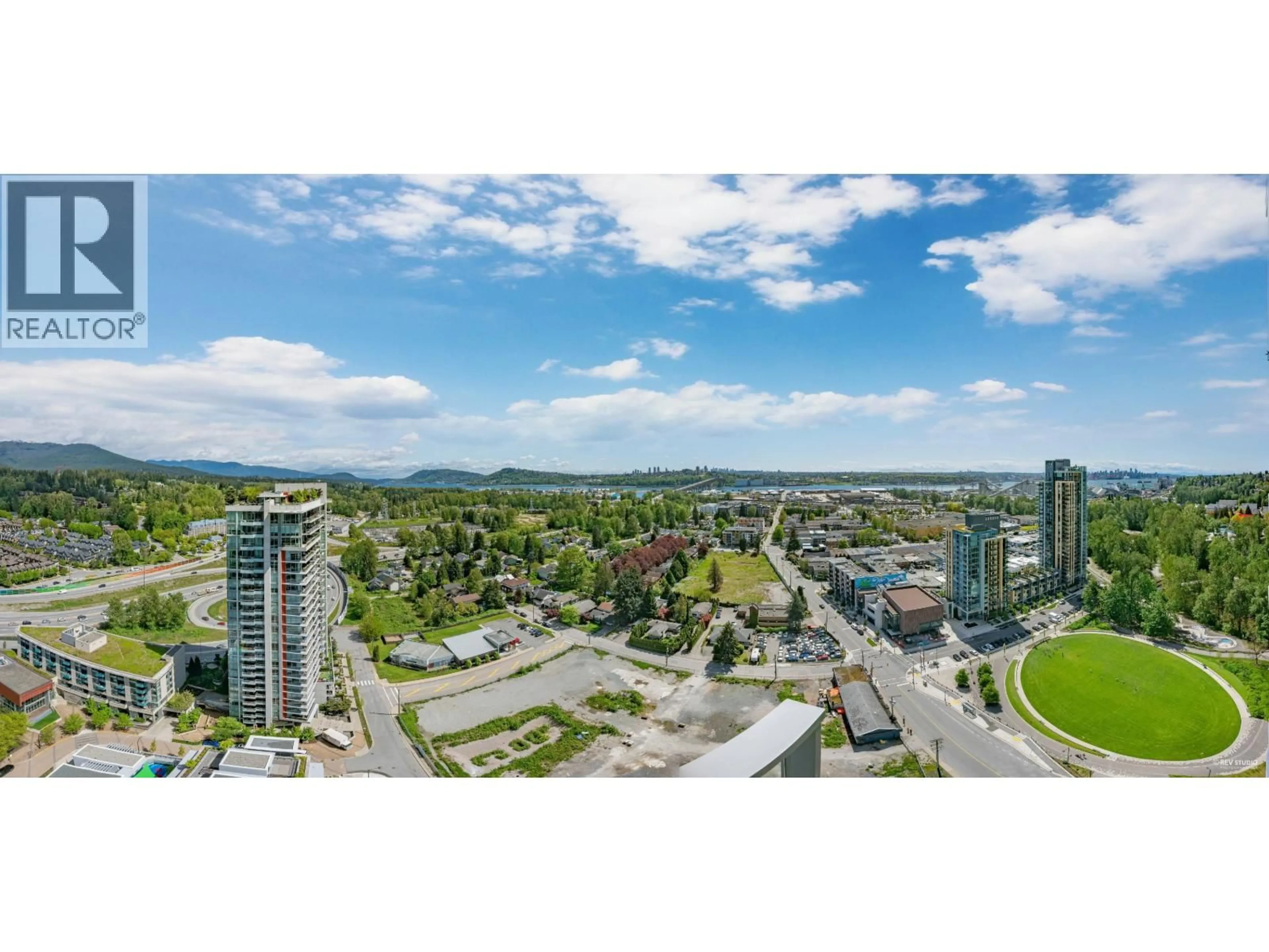 A pic from outside/outdoor area/front of a property/back of a property/a pic from drone, city buildings view from balcony for 2604 - 1500 FERN STREET, North Vancouver British Columbia V7J0E6