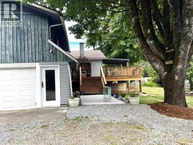 988 CEMETERY ROAD, Gibsons 5