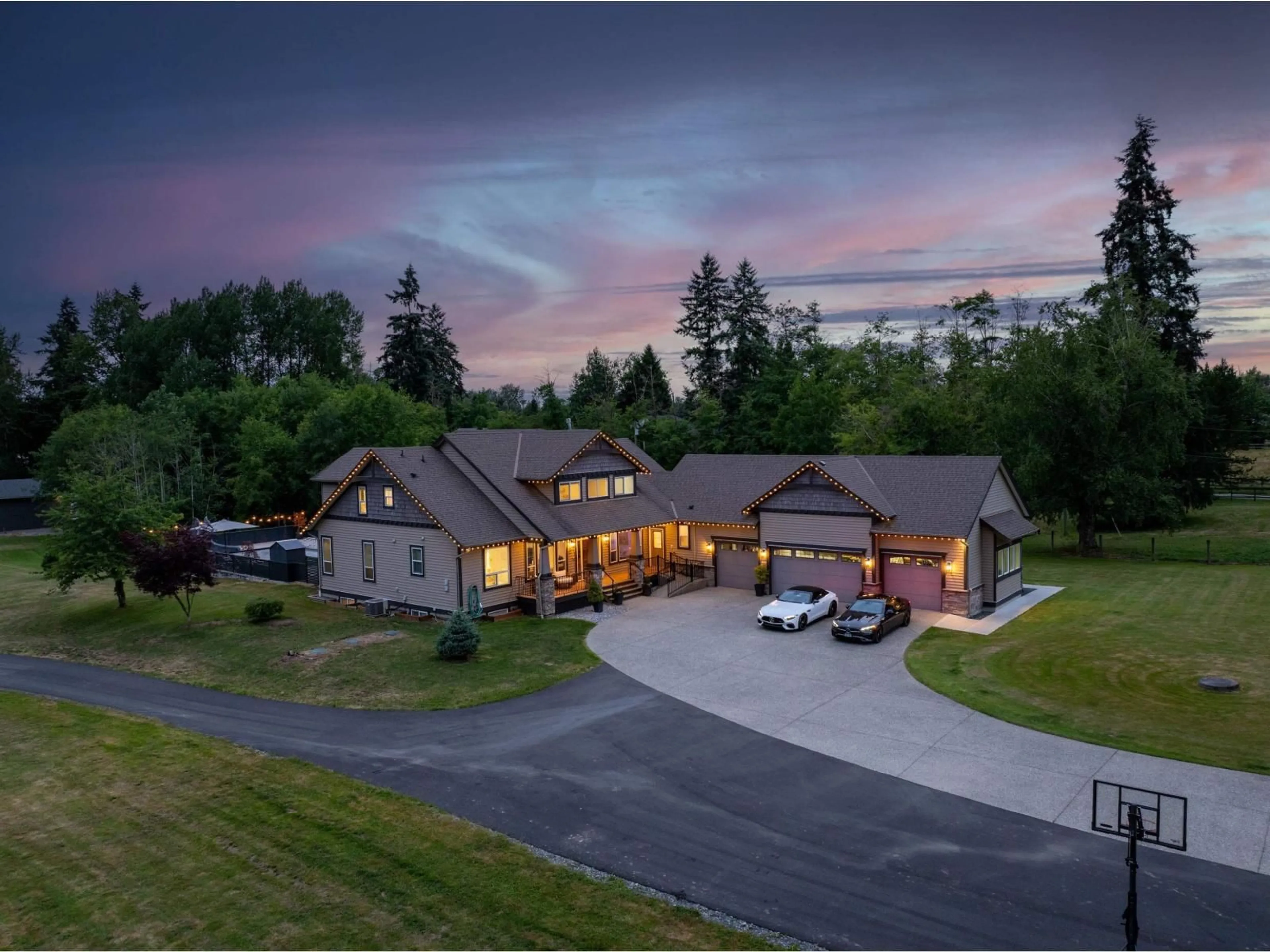 A pic from outside/outdoor area/front of a property/back of a property/a pic from drone, mountain view for 6453 260 STREET, Langley British Columbia V4W1V3