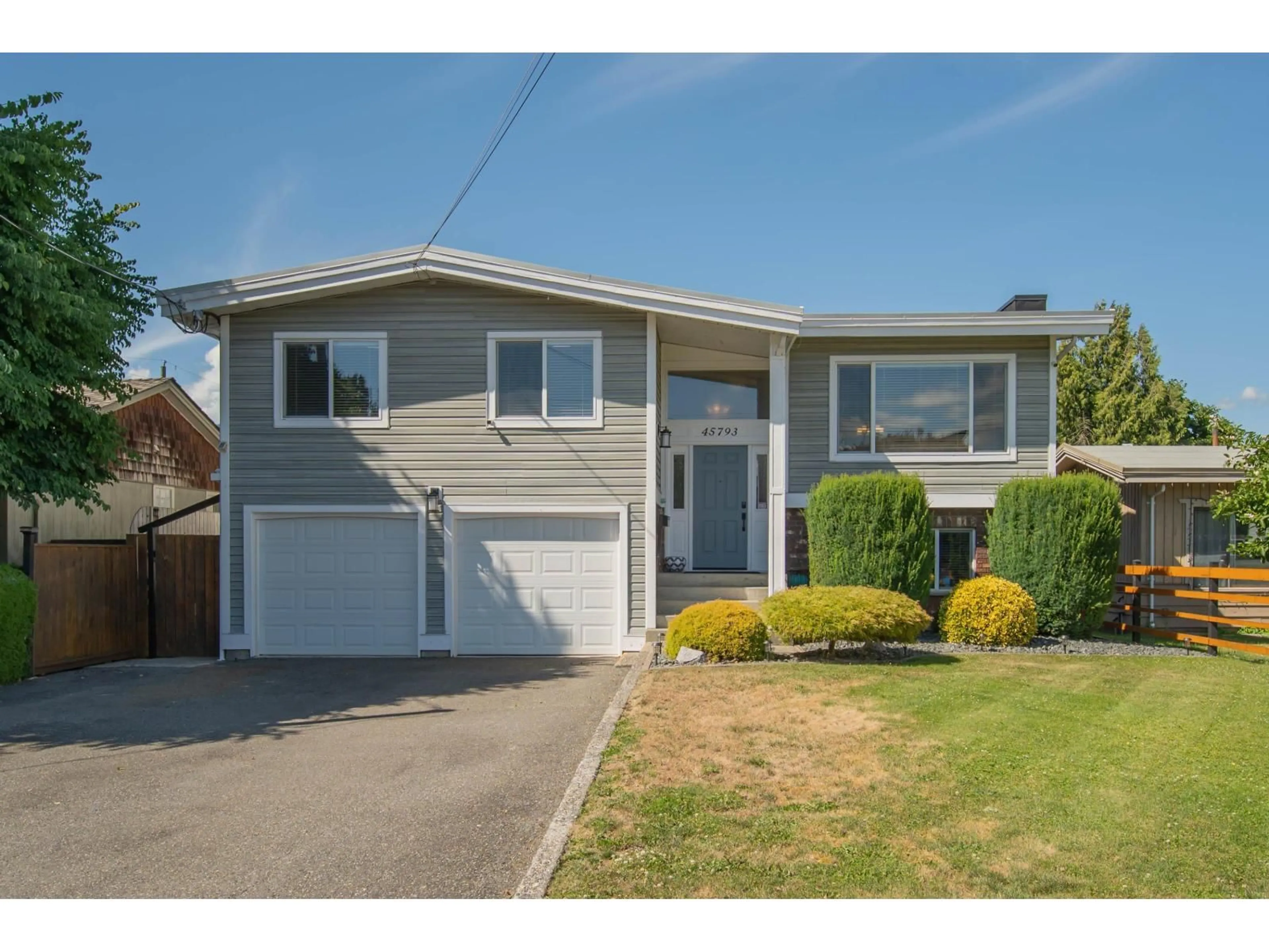 Home with vinyl exterior material, street for 45793 LEWIS AVENUE, Chilliwack British Columbia V2P3C3