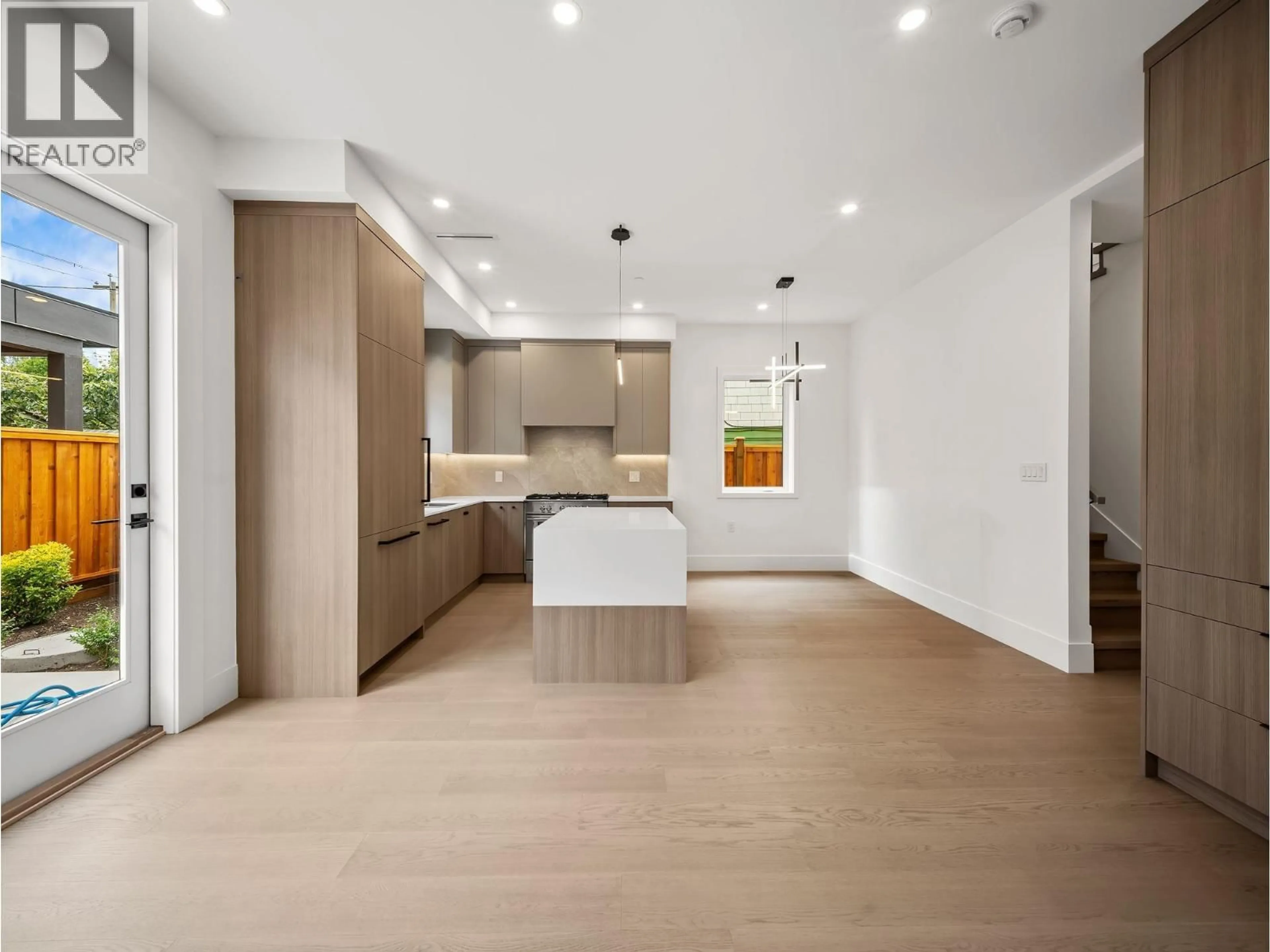 Open concept kitchen, unknown for 2- - 2547 2ND AVENUE, Vancouver British Columbia V5M1C7