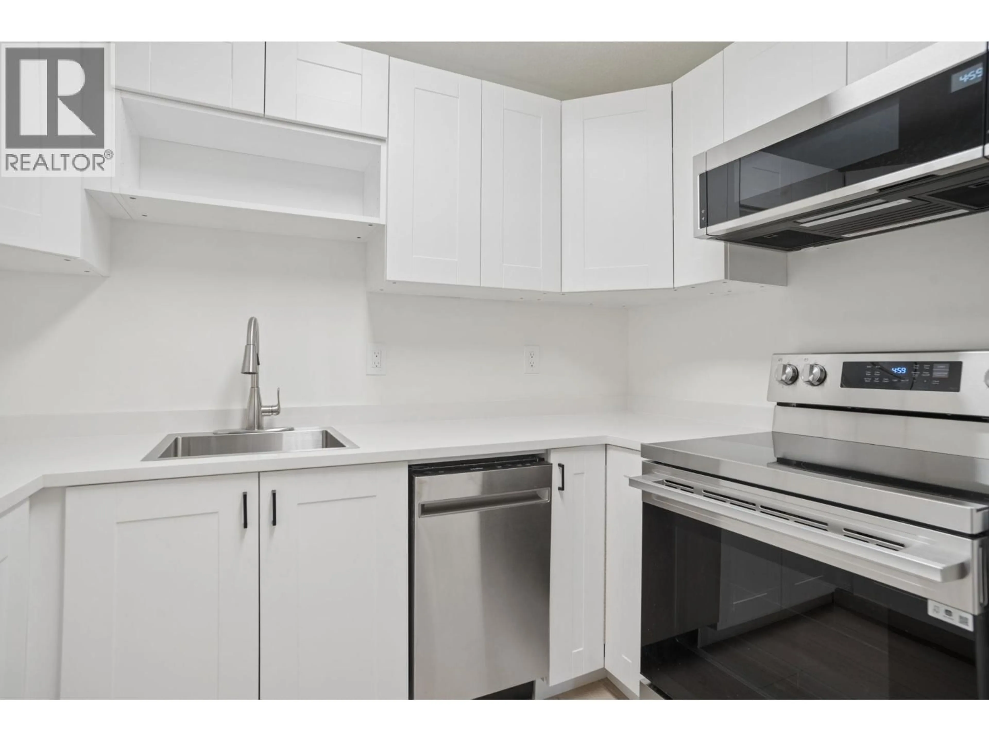 Standard kitchen, unknown for 3 - 3250 4TH AVENUE, Vancouver British Columbia V6K1R9