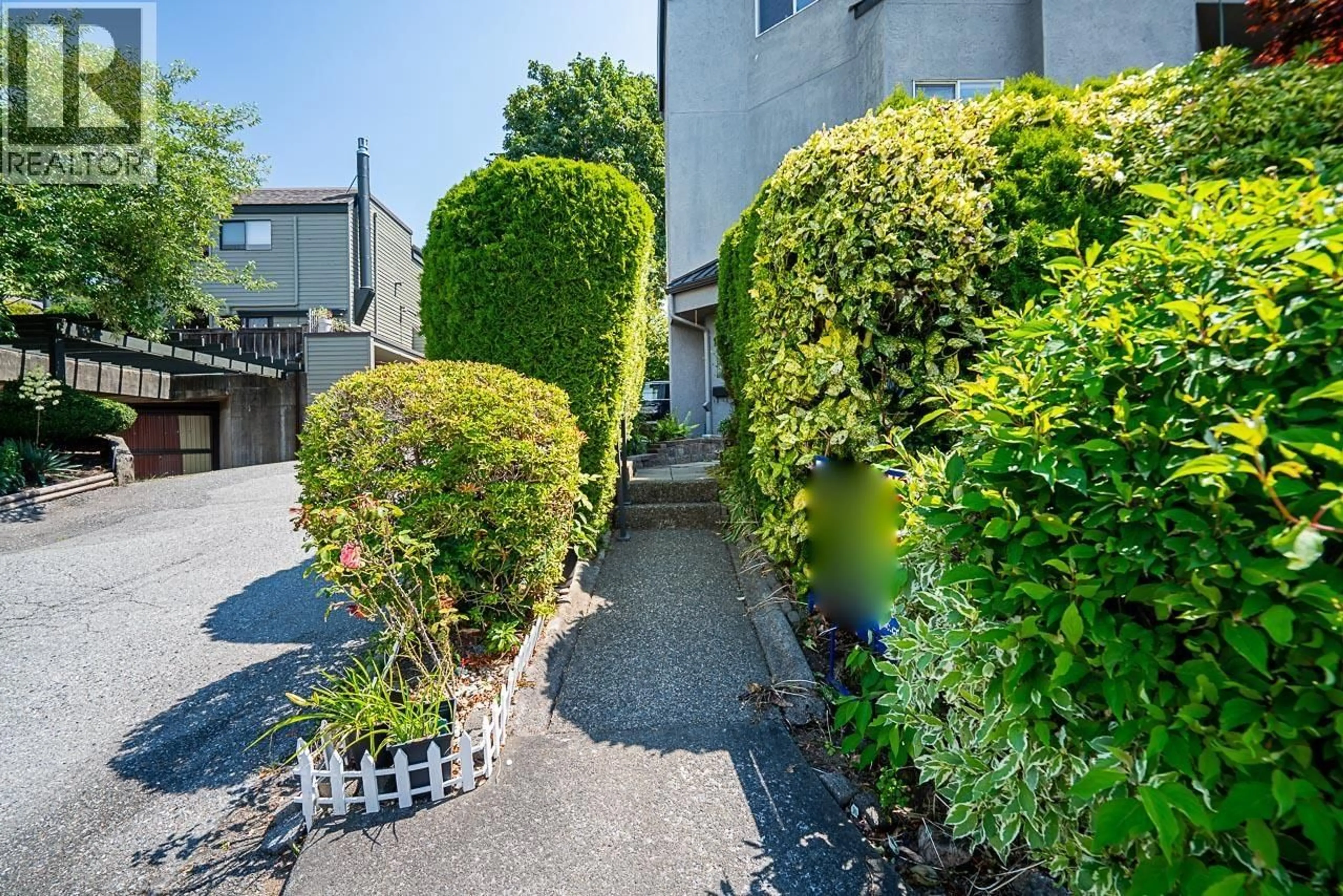 A pic from outside/outdoor area/front of a property/back of a property/a pic from drone, street for 1416 MAHON AVENUE, North Vancouver British Columbia V7M2S4