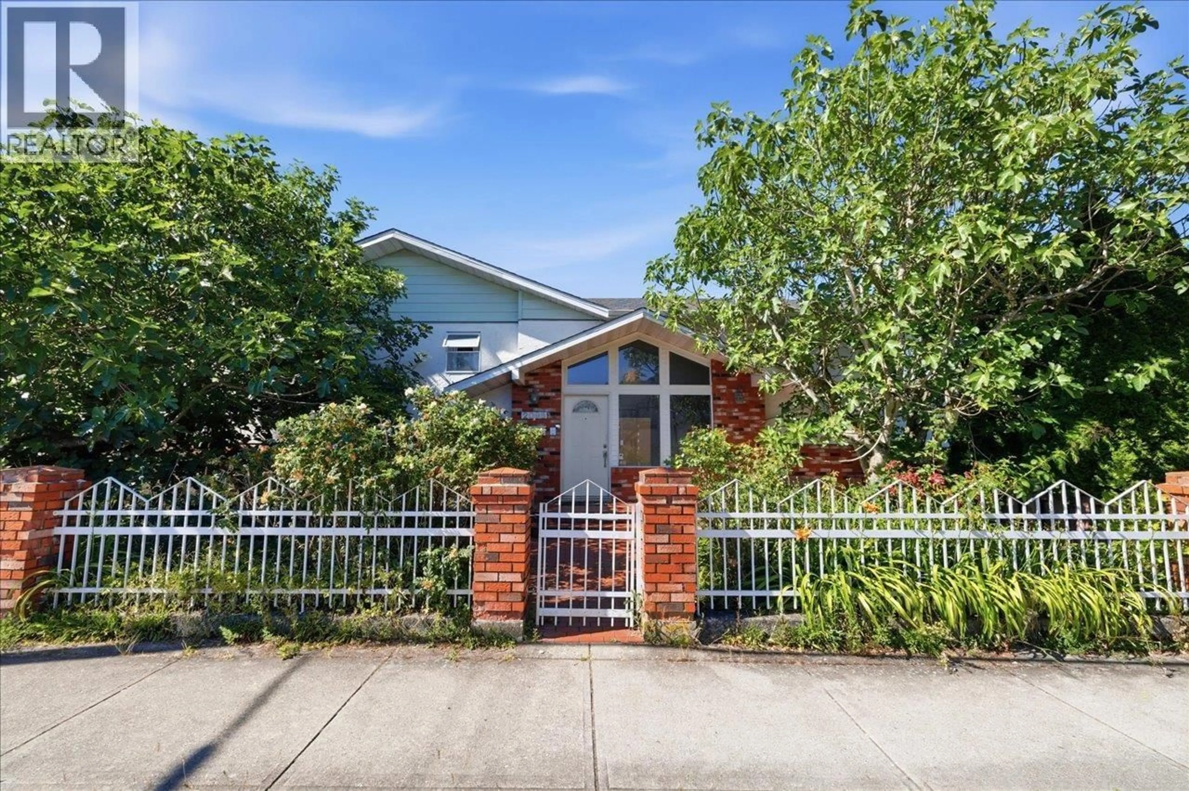 Home with brick exterior material, street for 2095 31ST AVENUE, Vancouver British Columbia V5N3B3
