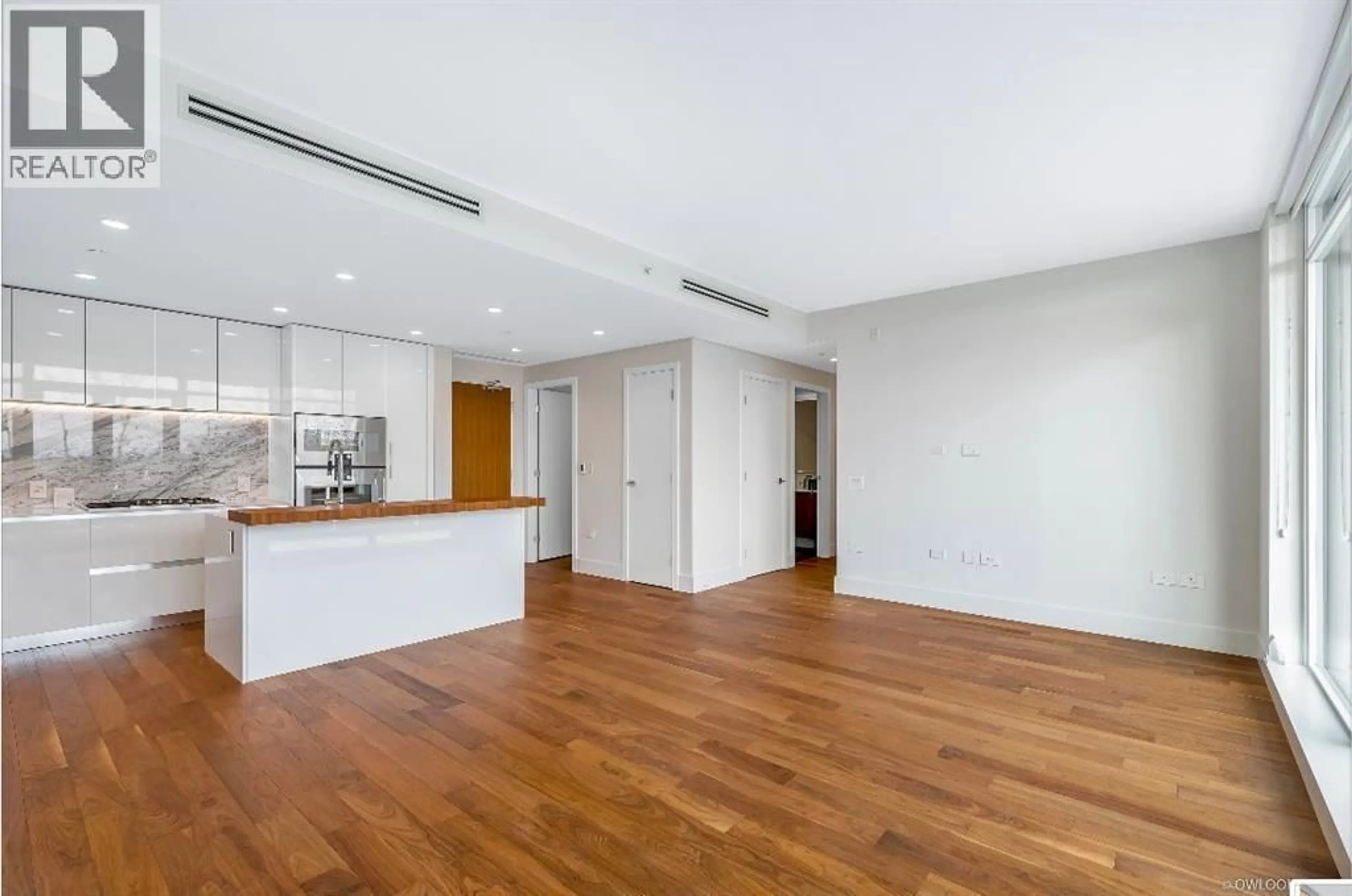 A pic of a room for 505/506 - 375 59TH AVENUE, Vancouver British Columbia V5X0J4