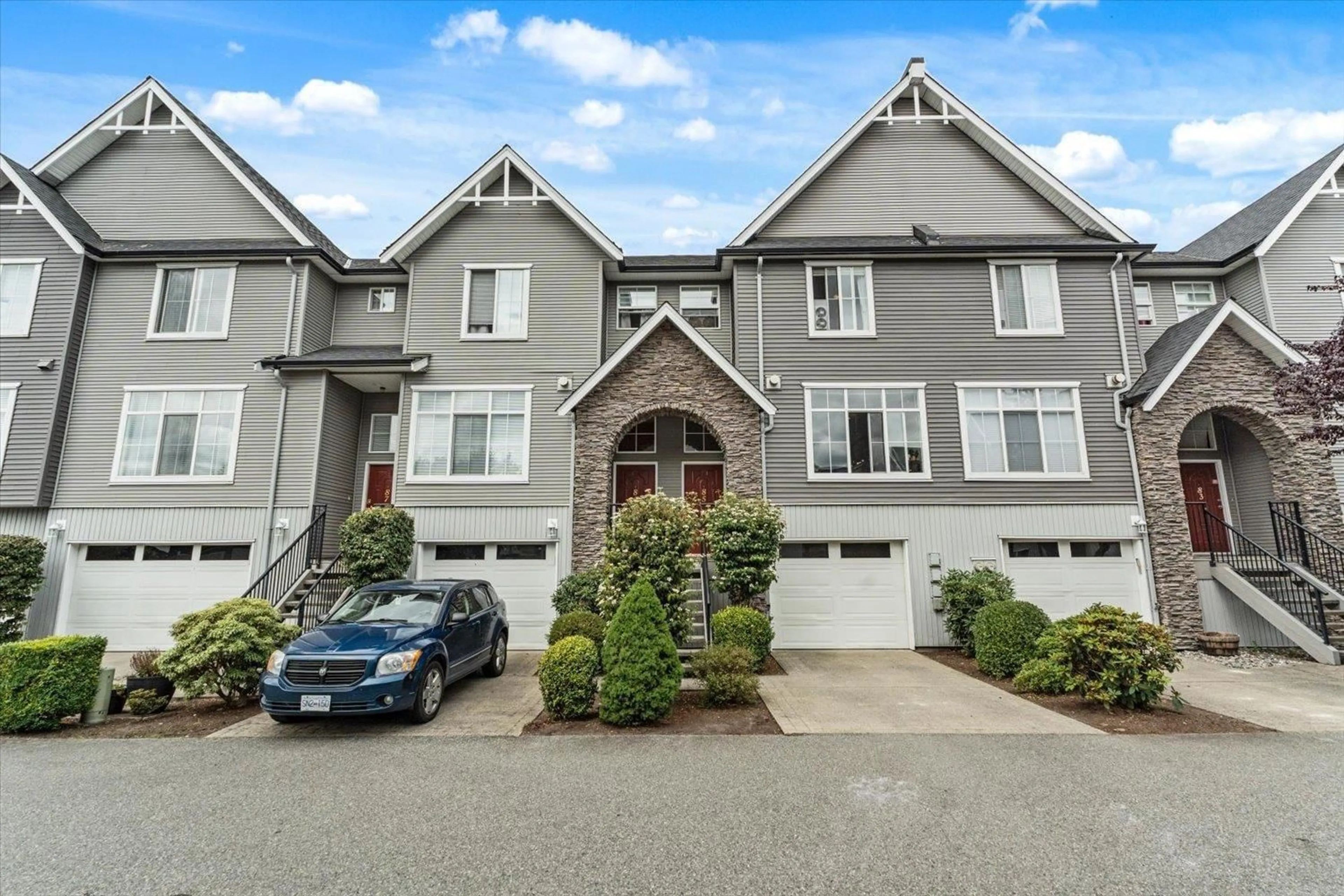 Home with vinyl exterior material, street for 85 - 8881 WALTERS STREET, Chilliwack British Columbia V2P8E9