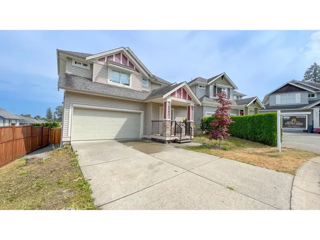 5942 165A STREET, Surrey 2