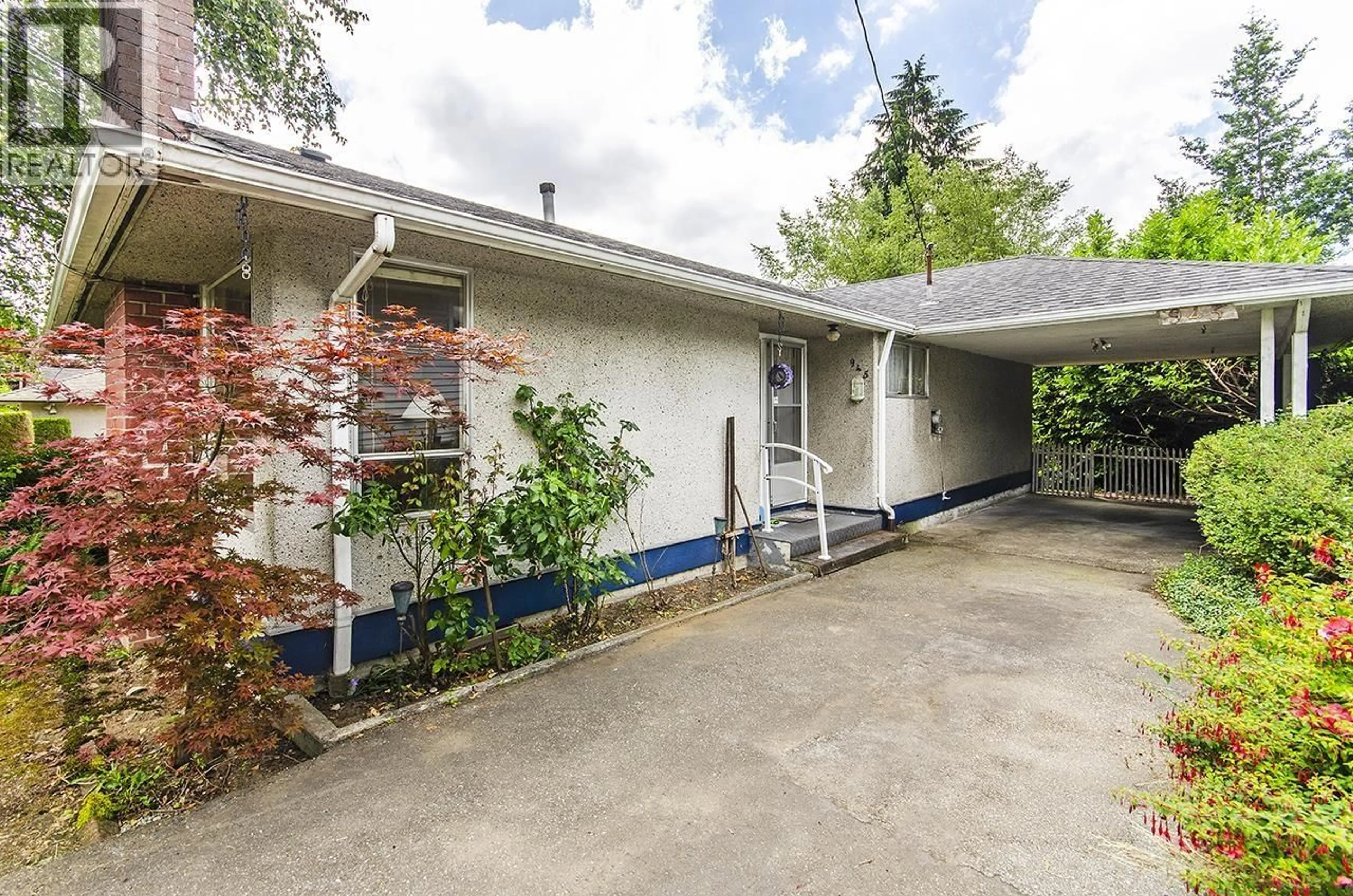 Patio, street for 945 CAITHNESS CRESCENT, Port Moody British Columbia V3H1C4