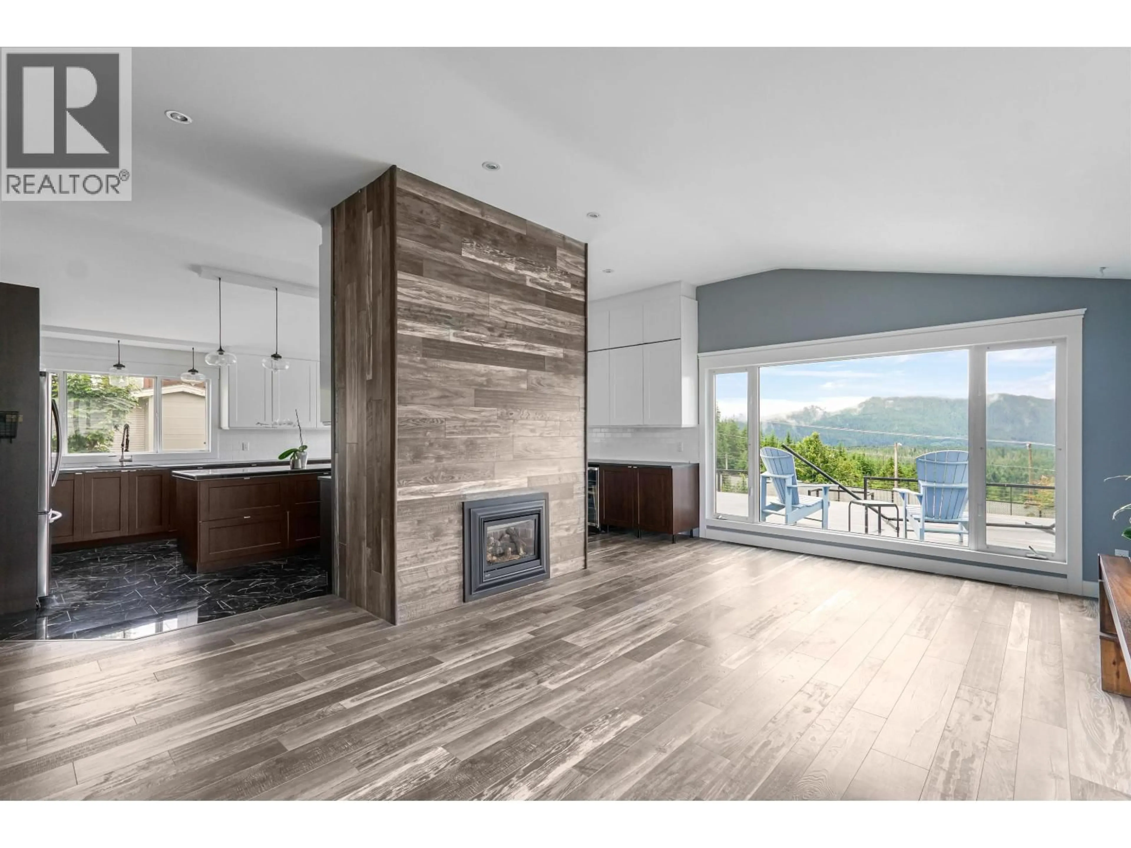 Open concept kitchen, wood/laminate floor for 1457 ALBATROSS AVENUE, Kitimat British Columbia V8C1P9
