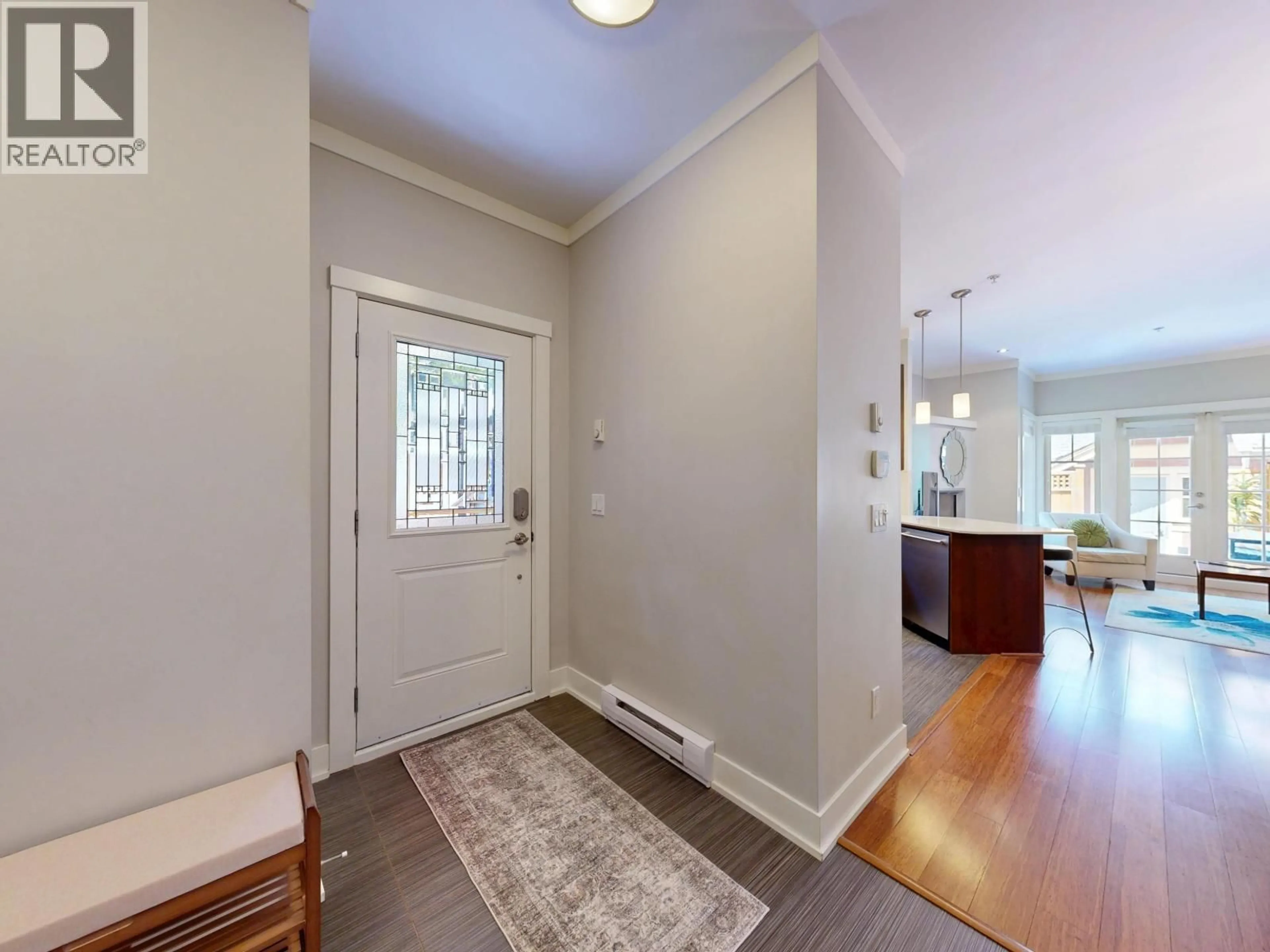 Indoor entryway for 839 14TH AVENUE, Vancouver British Columbia V5Z1R2