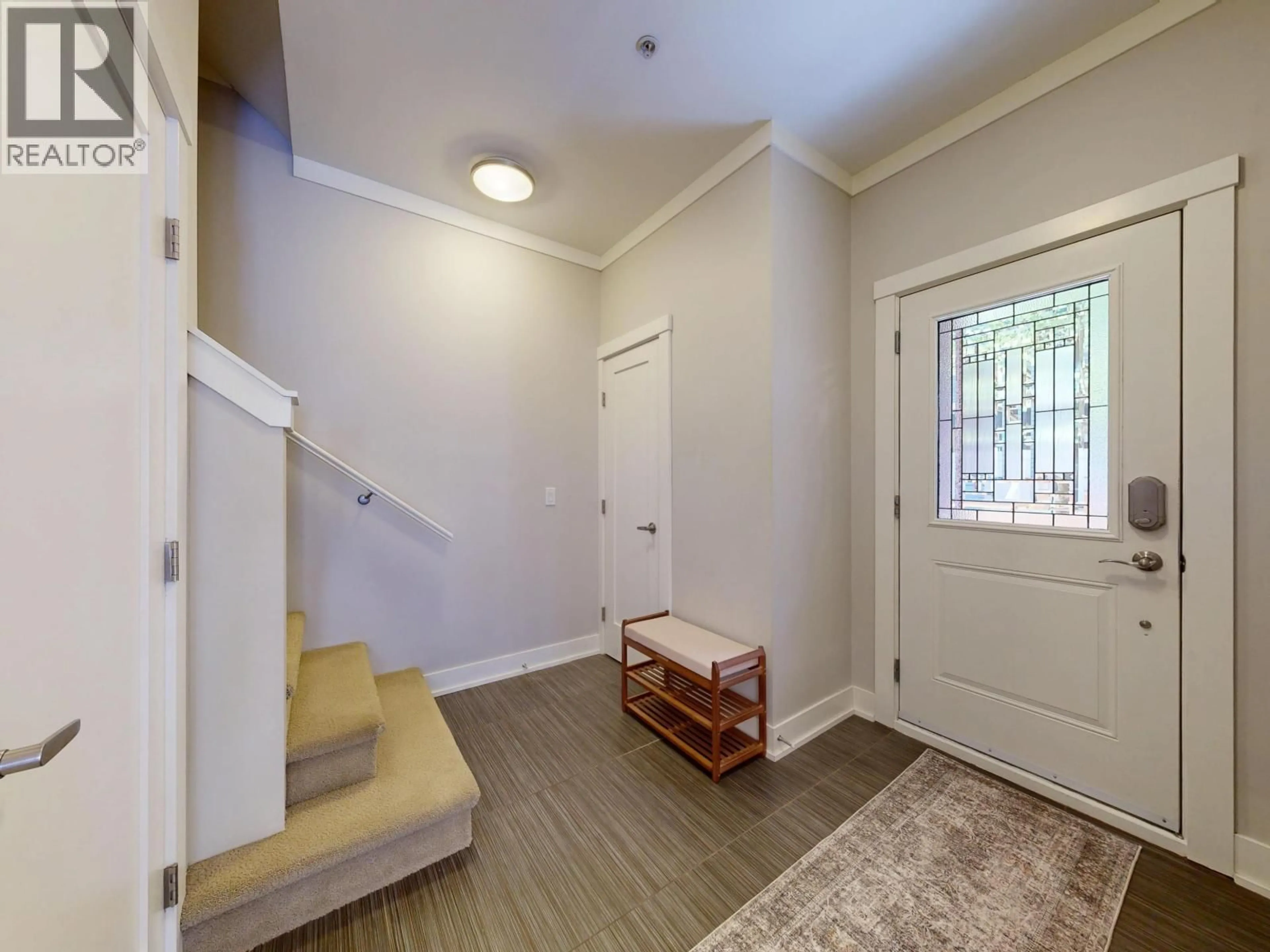 Indoor entryway for 839 14TH AVENUE, Vancouver British Columbia V5Z1R2