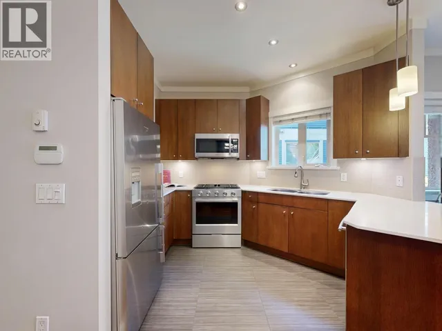 839 14TH AVENUE, Vancouver 5