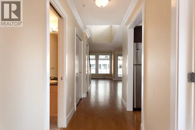 304 - 152 12TH STREET, North Vancouver 3