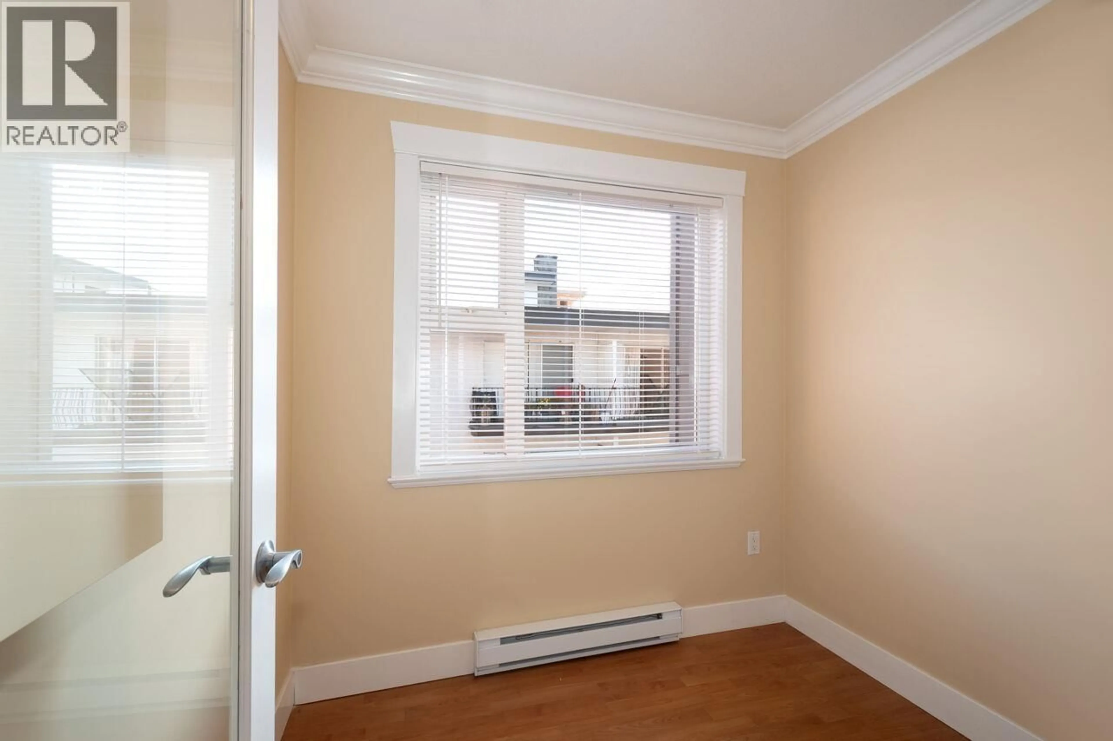 A pic of a room for 304 - 152 12TH STREET, North Vancouver British Columbia V7L2J4
