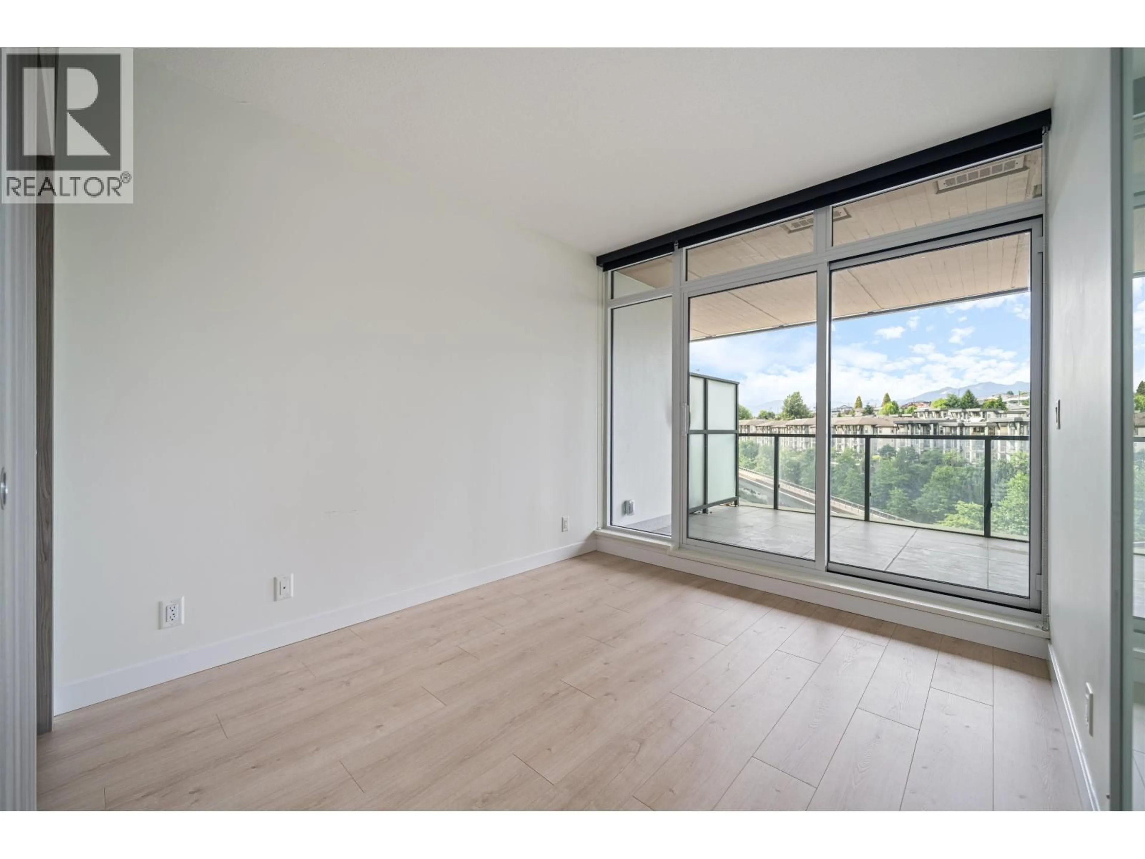 A pic of a room for 505 - 4890 LOUGHEED HIGHWAY, Burnaby British Columbia V5C0N2