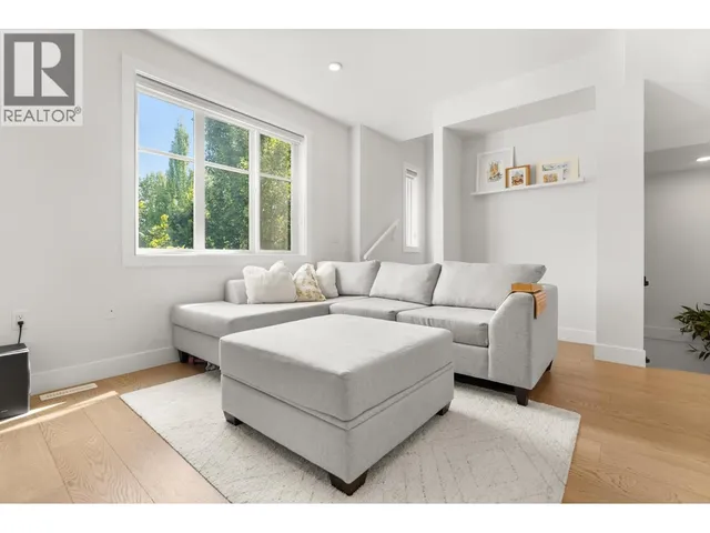 10 - 5377 8A AVENUE, Delta 2