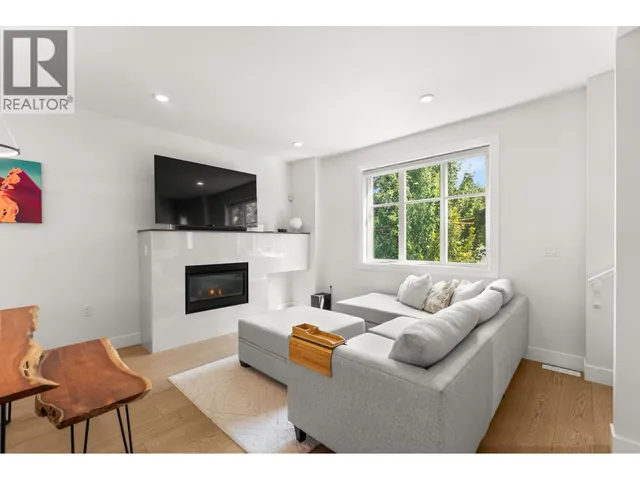 10 - 5377 8A AVENUE, Delta 3