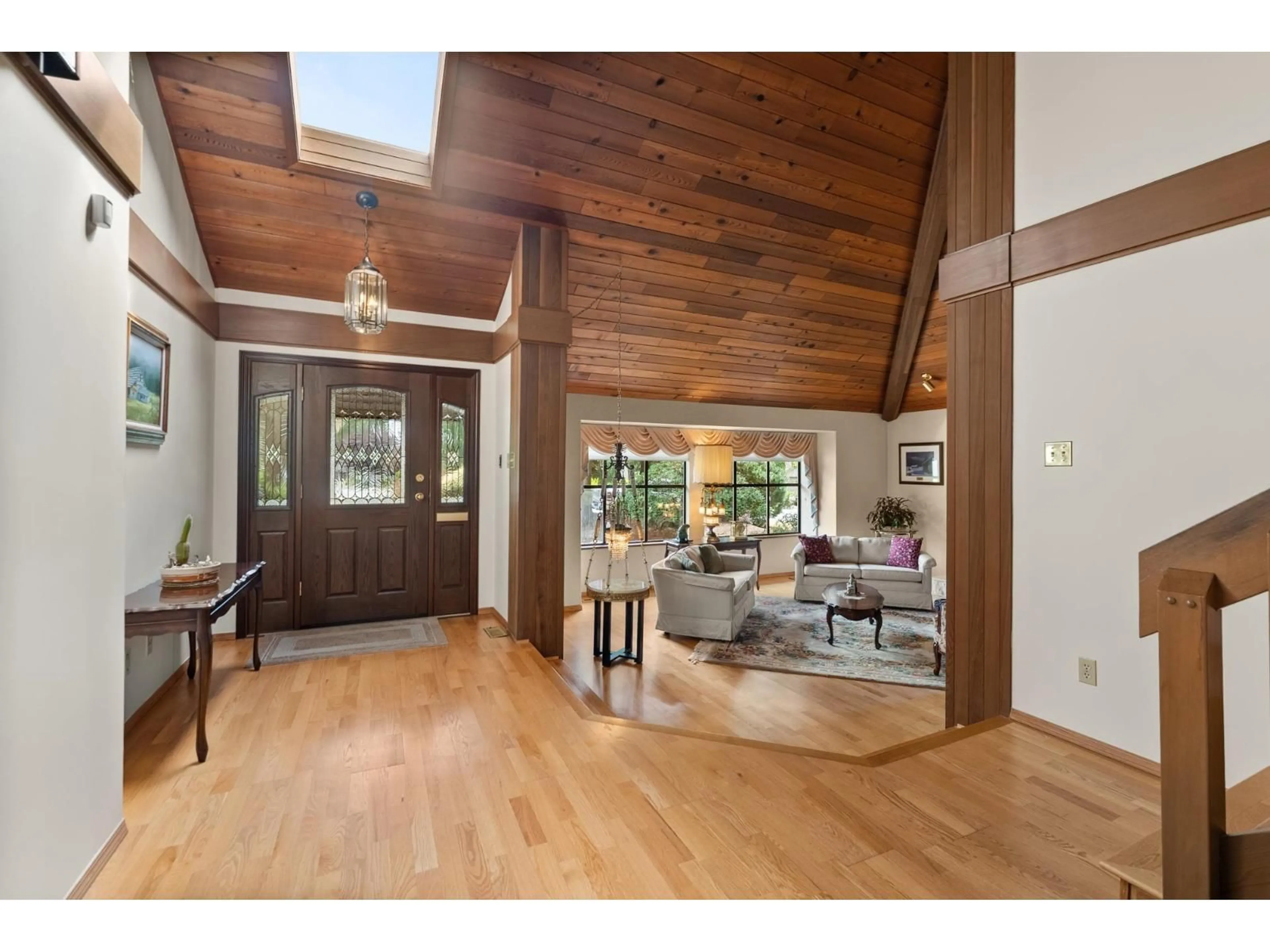 Indoor entryway for 11621 SUMMIT CRESCENT, Delta British Columbia V4E2Z1